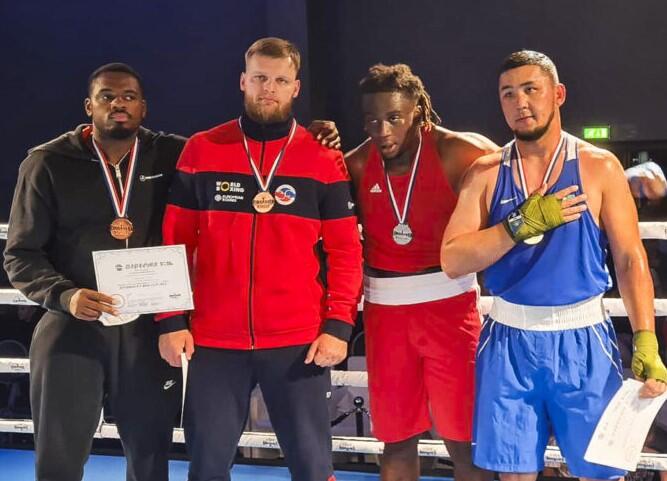 Prizininkai:  „Eindhoven Cup“ turnyro medalius išsidalijo (iš kairės) I. Shonubis (Belgija), A. Baniulis (Lietuva), D. Ohio (Vokietija) ir N. Saparbajus (Kazachstanas).