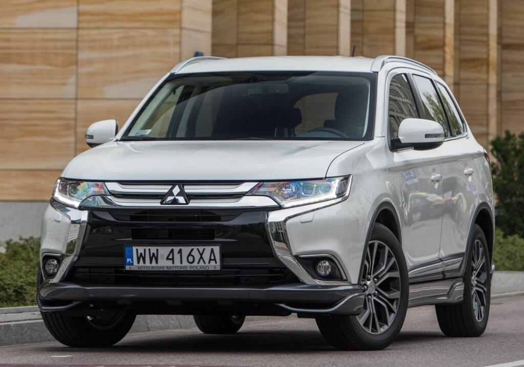 Spraga: tarp retų „Mitsubishi Outlander“ trūkumų – dažni priekinio stiklo skilimai.