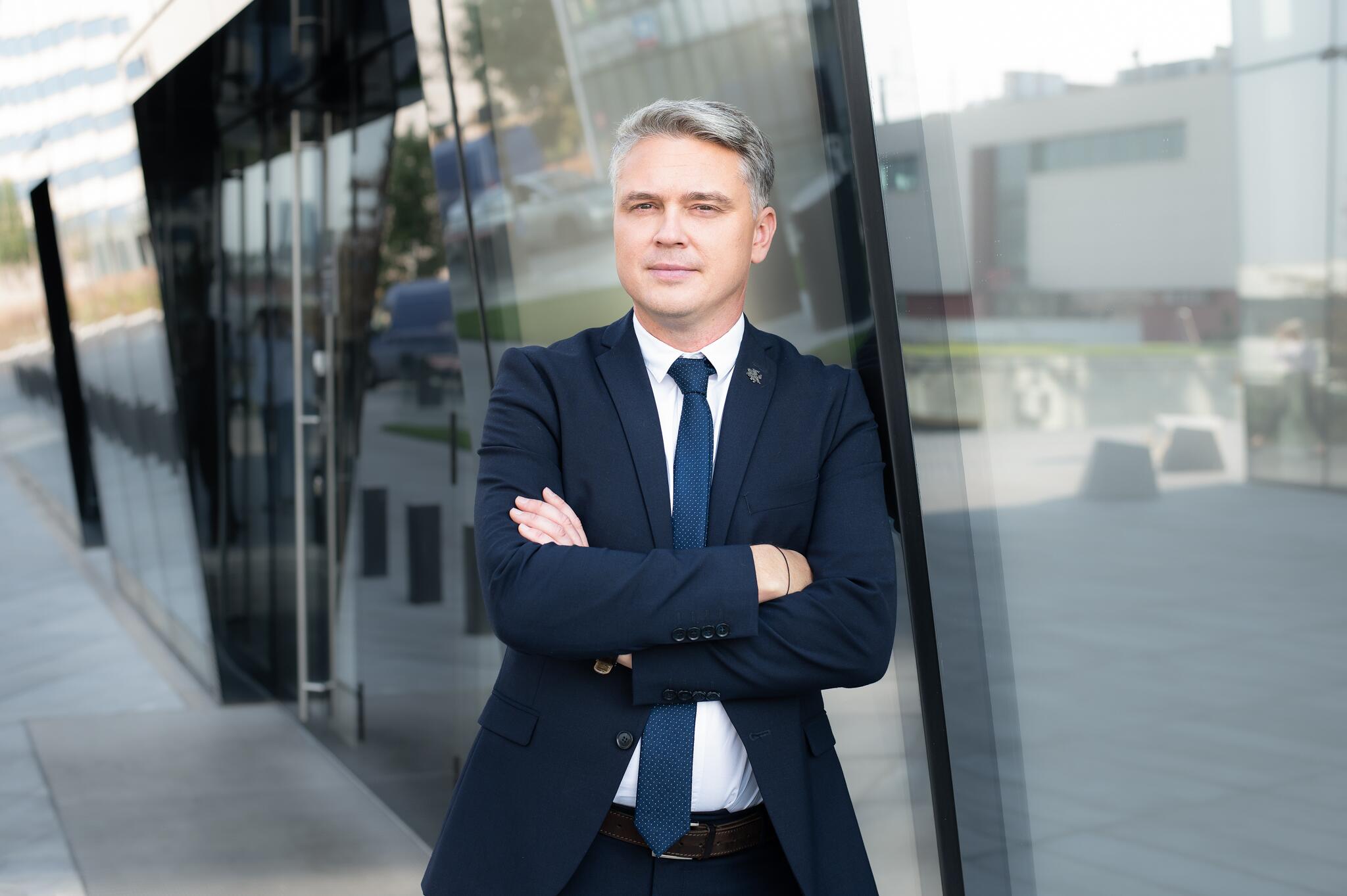 Stebi: LTSA direktoriaus pavaduotojas T. Kolendo paaiškino, kad įmonės „Laivo patikra“ veiklą atidžiai seka, renka skundus, ir jei įmonė negebės tinkamai susitvarkyti su užduotimis, licenciją veiklai ji gali prarasti.