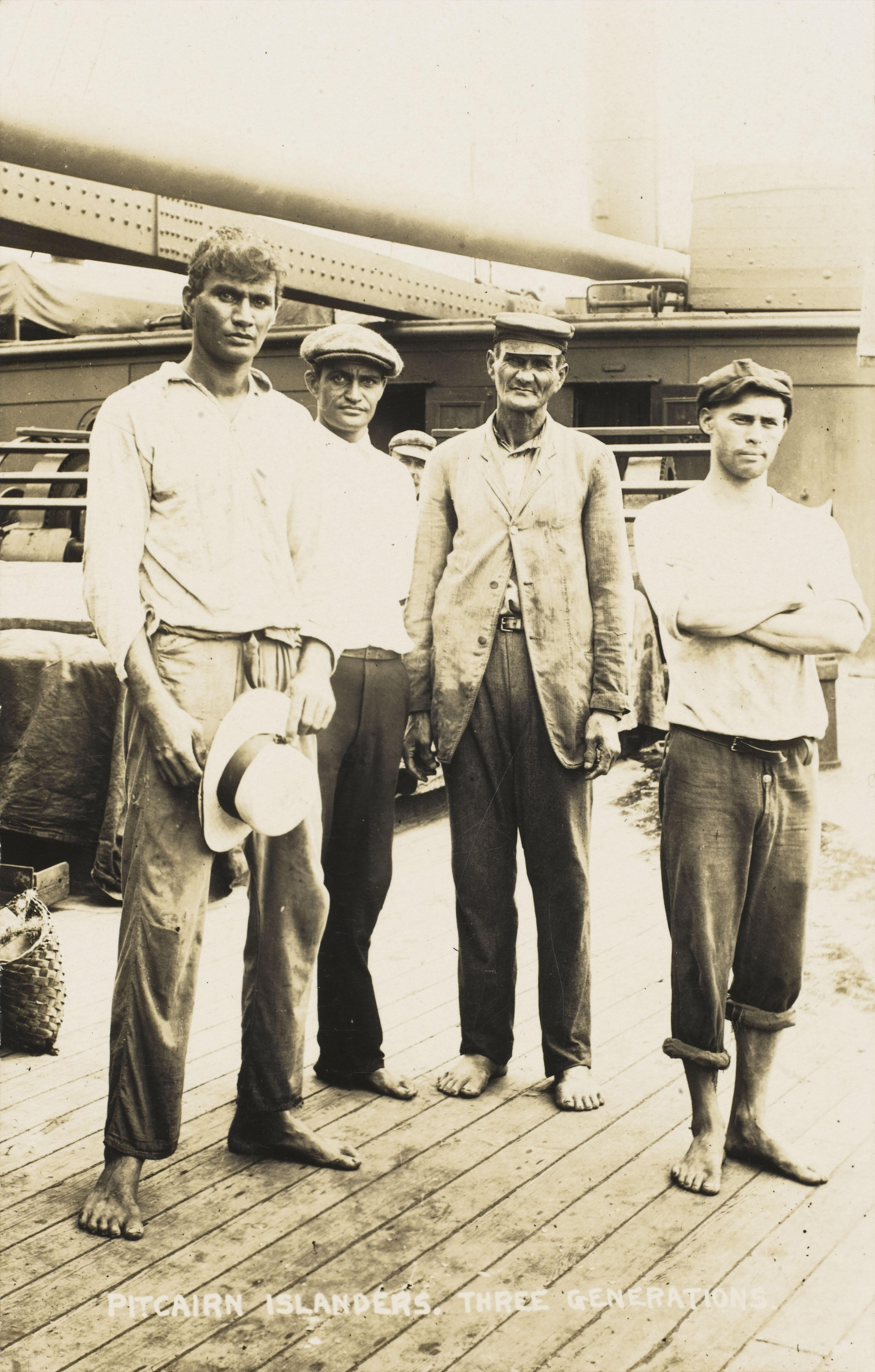 Ryšiai: šioje, maždaug 1920-aisiais darytoje nuotraukoje, galima išvysti dar daugiau žmonių iš Pitkerno salų, kurie, kaip spėjama, galėtų būti susiję giminyste su „Bounty“ laivo maištininkais.