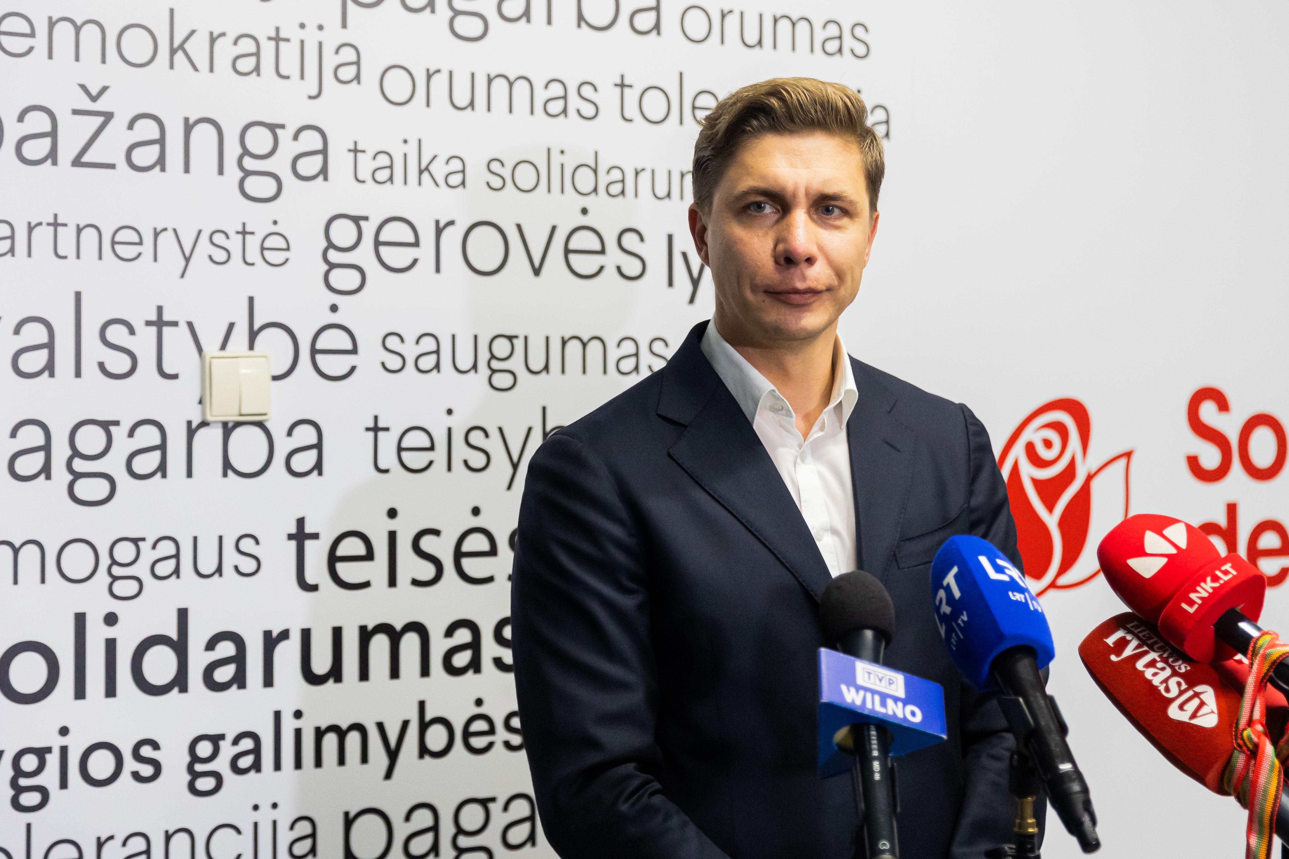 Dėlionė: pasak socialdemokratų laikinojo pirmininko M. Sinkevičiaus, dar neapsispręsta, ar valdančiosios koalicijos sutartį turėtų pasirašyti partijos, ar frakcijos.