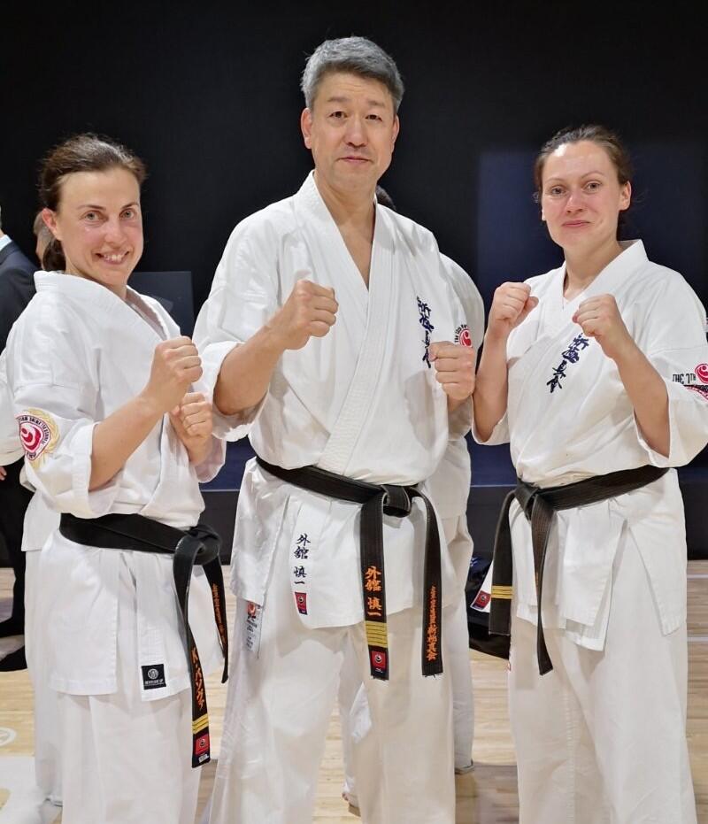 Kristina Basova ir Rima Lisinskaitė su egzaminatoriumi 6 dan Shinichi Sotodate