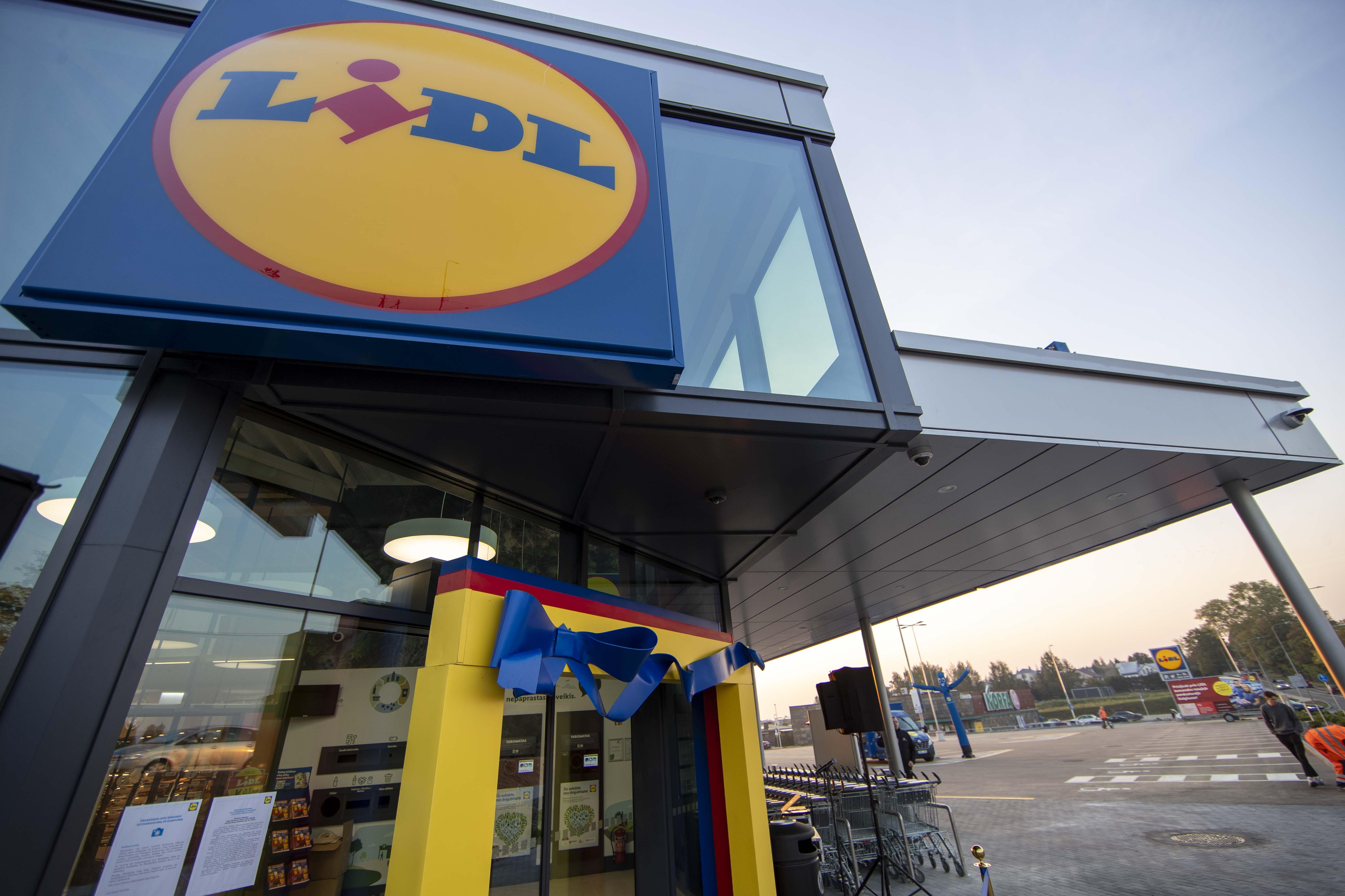 Pagalba: dvi pirmąsias naujosios parduotuvės darbo dienas nuo 9 iki 13 val. ir nuo 16 iki 20 val. klientų lauks „Lidl Plus“ ekspertų komanda, kuri padės įdiegti programėlę telefone ir patars, kaip ja naudotis.