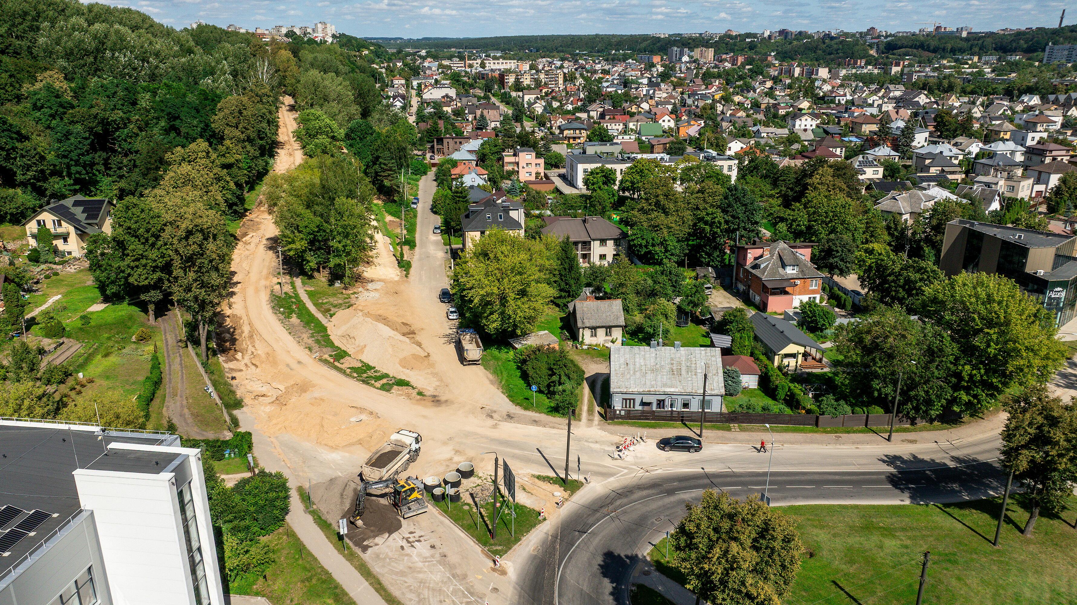 Užtruko: Milikonių įkalnę planuota atverti iki rudens, tačiau dėl prastų orų terminas nukeltas iki spalio pabaigos.