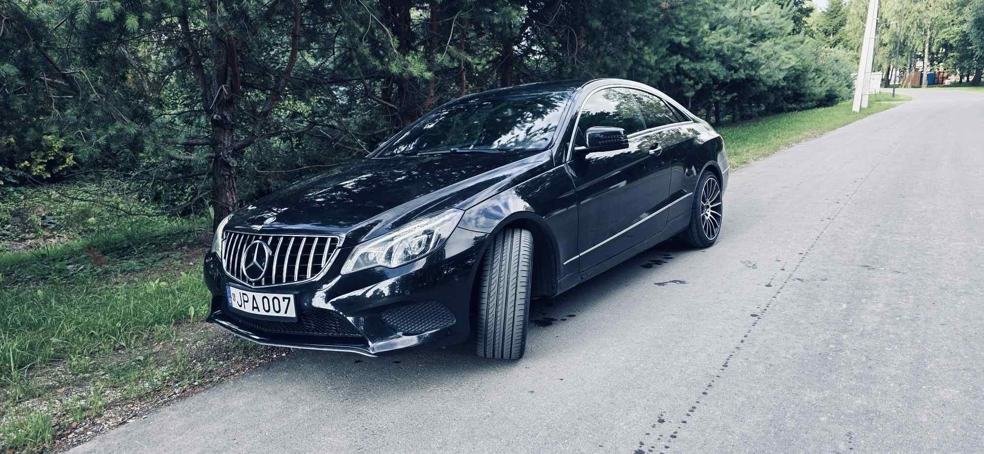 Stilius: P. Aleksonis jau dvidešimt metų renkasi dvidurius automobilius.