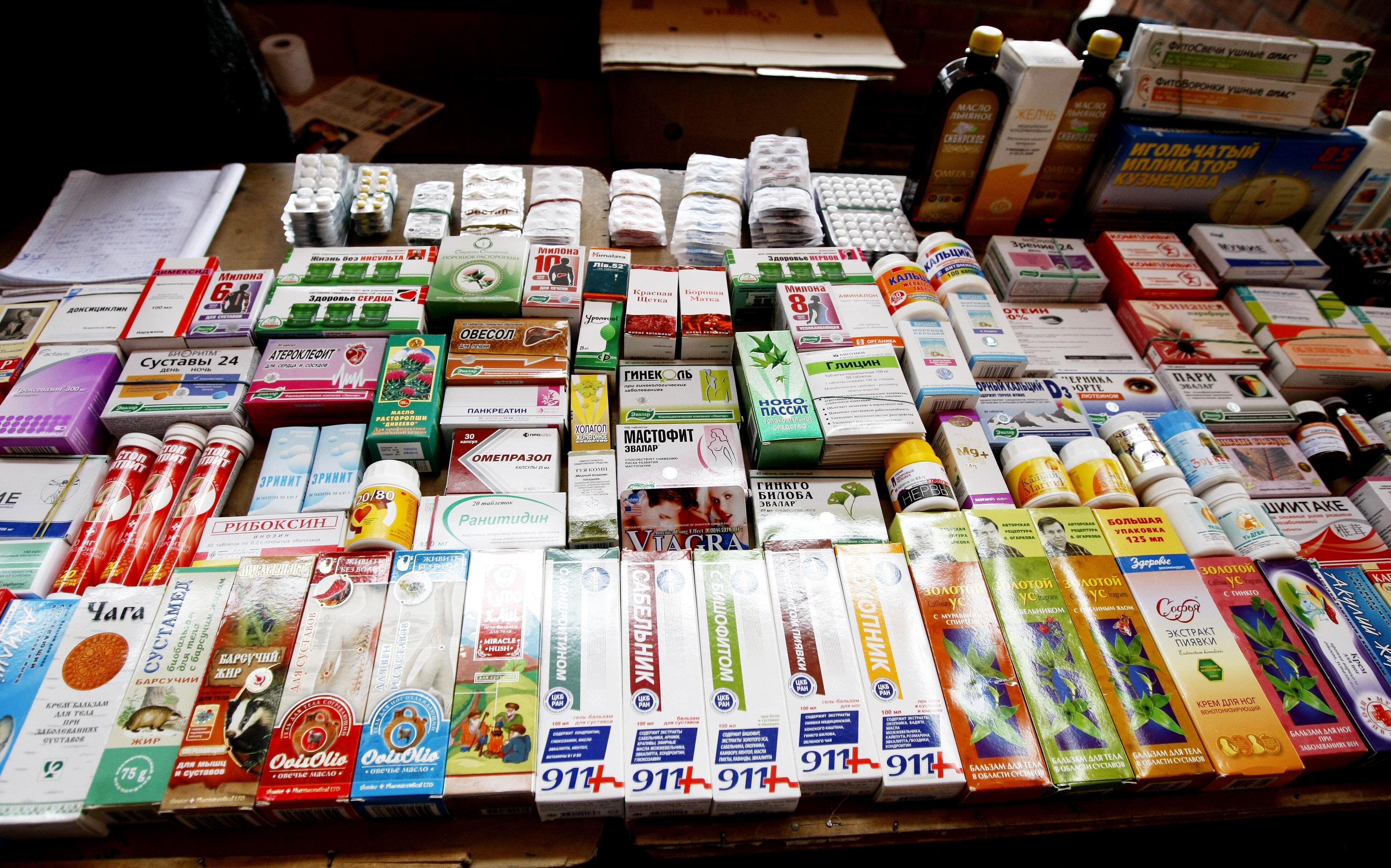 Pokyčiai: pastaraisiais metais daugiausia nelegalių vaistų siūloma ne turguose, bet interneto svetainėse.