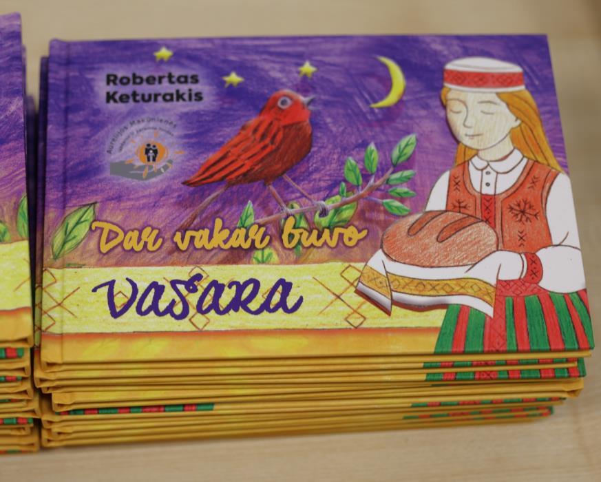 Poezija: šiųmečiame fondo leidinyje „Dar vakar buvo vasara“ – kraštiečio Roberto Keturakio eilėraščiai, o iliustracijos – Garliavos Adomo Mitkaus mokyklos moksleivių.