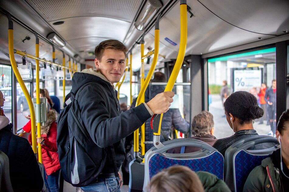Gal kelionės viešuoju transportu taps geru įpročiu