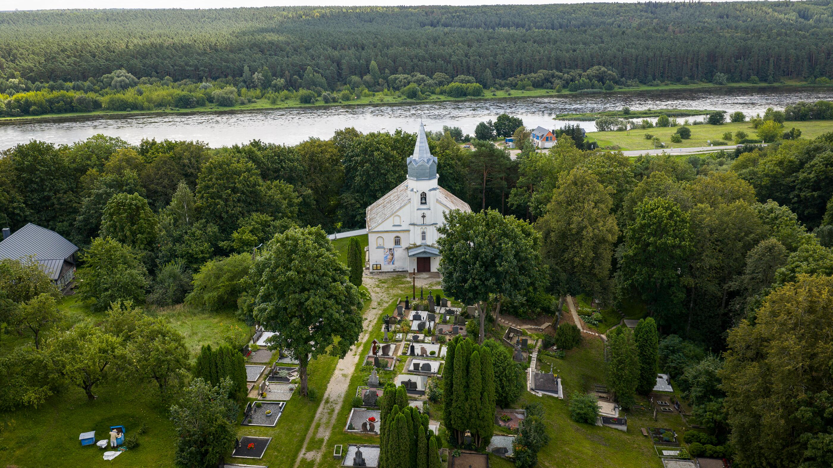 Tradicijos: Lapių seniūnijos kasdienybėje svarbi vieta tenka ir bažnyčiai.