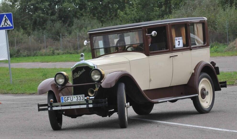 Retenybė: žiūrovai galės paganyti akis į istorinius automobilius, tarp kurių bus ir „Packard 333“.