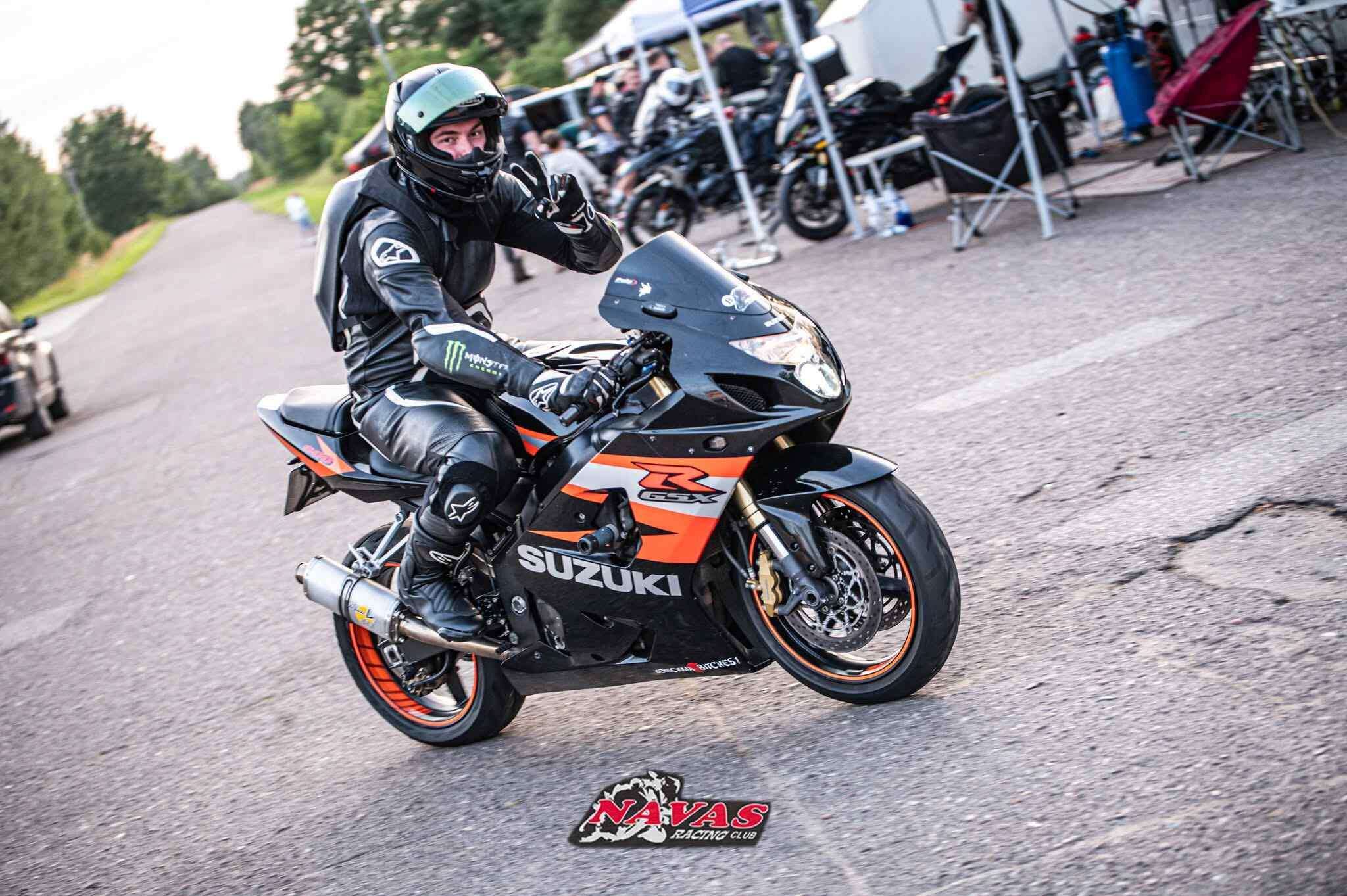Garsai: Domui motociklo riaumojimas padeda atsipalaiduoti nuo rūpesčių.