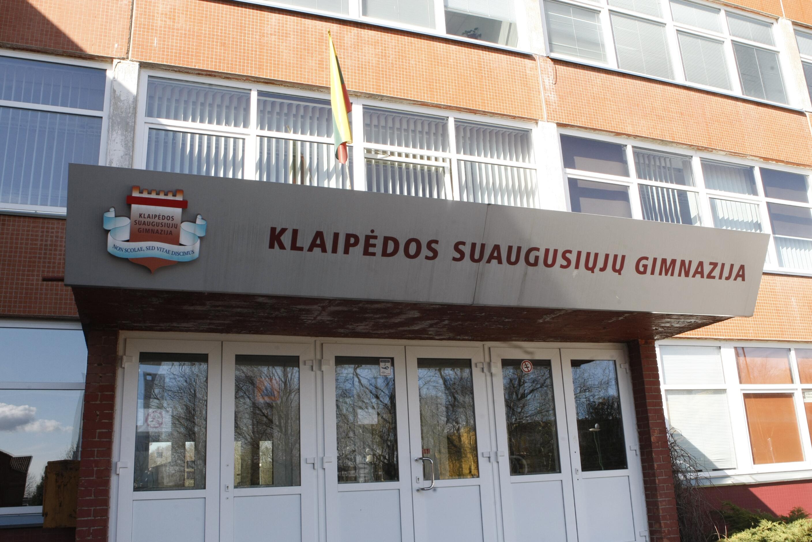 Situacija: remiantis viešai prieinamais duomenimis, pernai paskutinį metų ketvirtį Klaipėdos suaugusiųjų gimnazijos direktoriaus alga gerokai viršijo miesto mero atlygį.