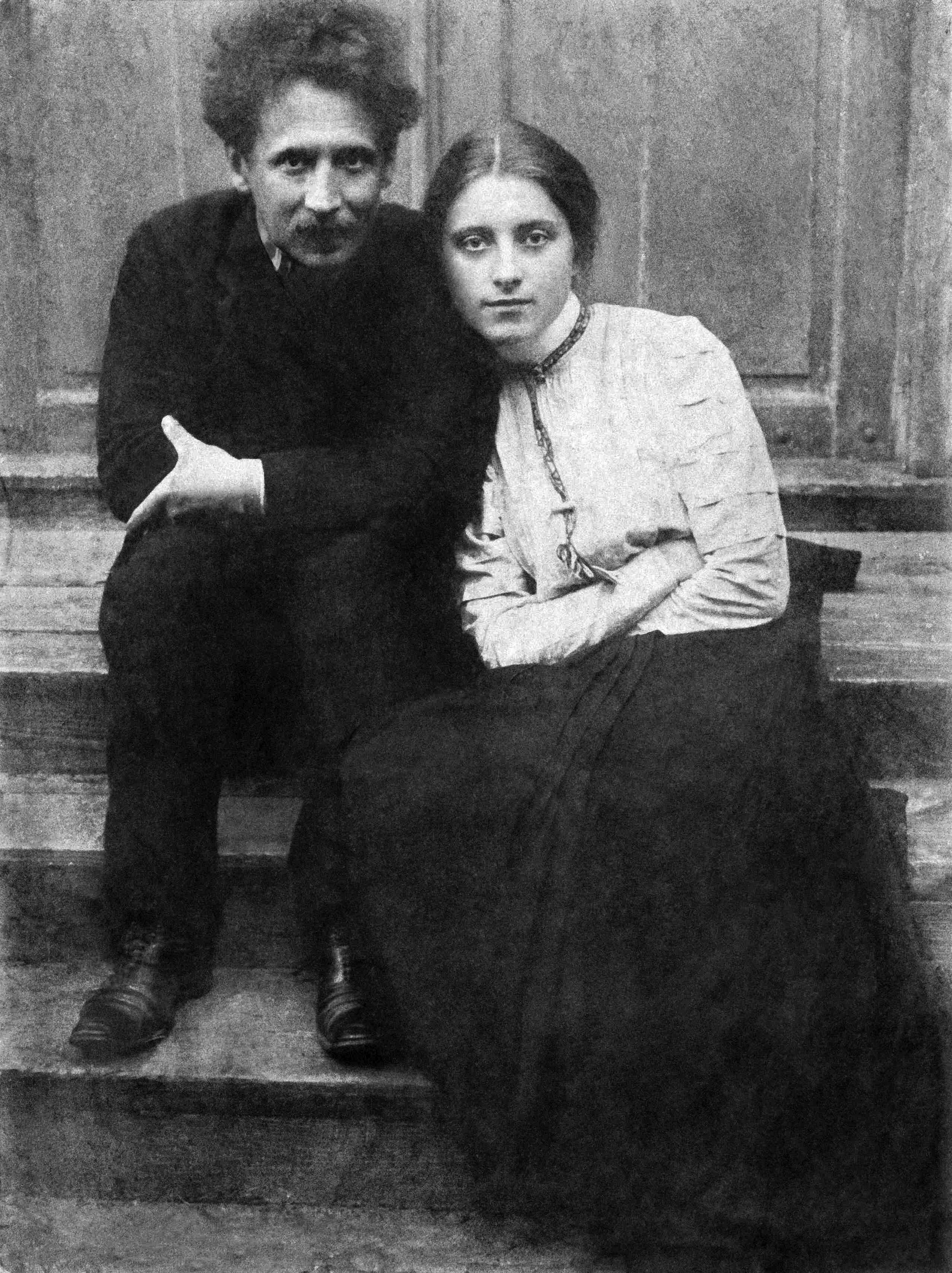 Akimirka: viena paskutiniųjų M. K. Čiurlionio nuotraukų, daryta 1909 m. – su žmona Sofija Kymantaite.