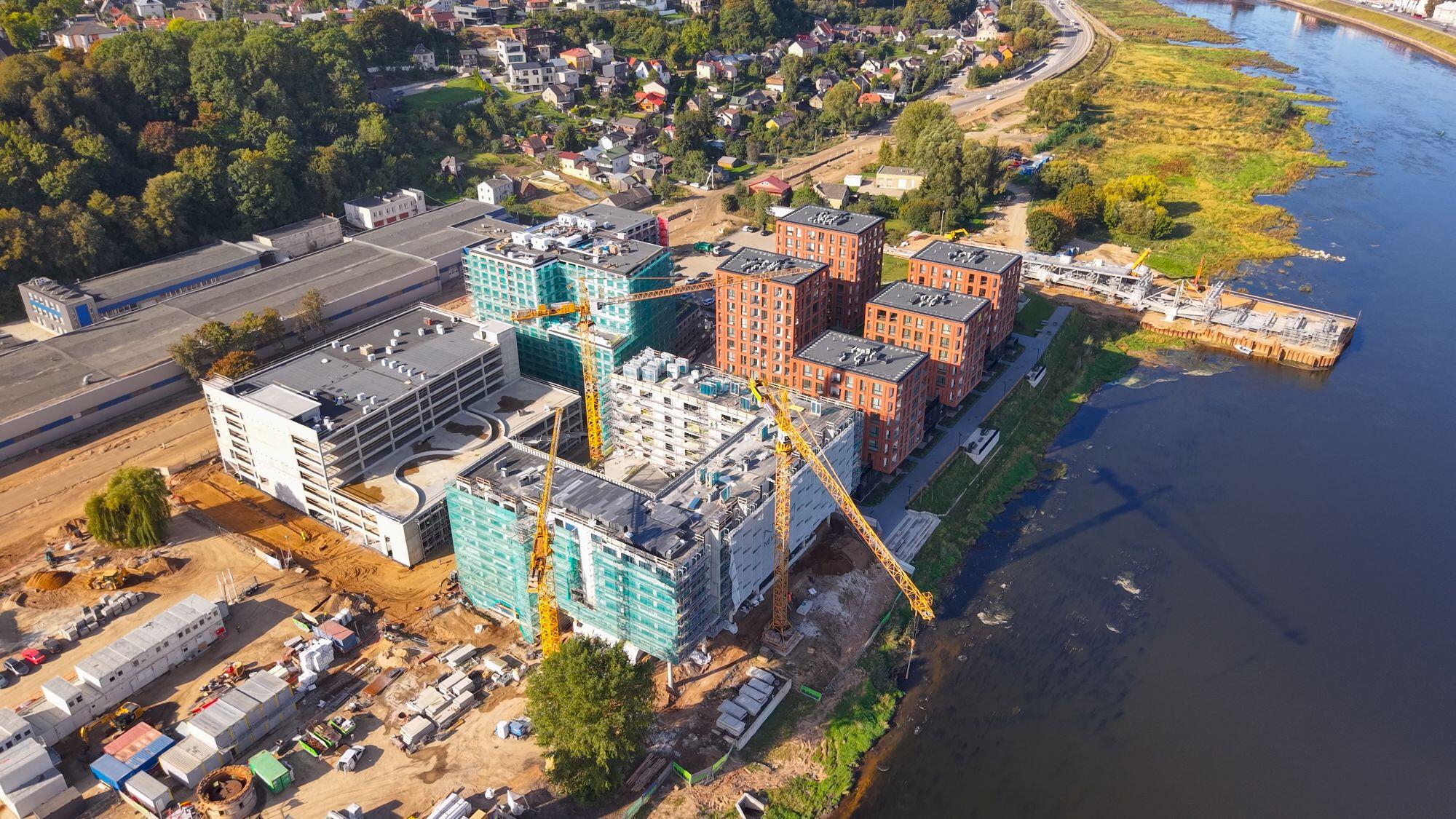 Naujasis, A++ klasės, 8 aukštų verslo centras „Hermanas“ rinkai pasiūlys 10 600 kv. m modernių erdvių ant Nemuno upės kranto, naujajame Kauno centre.