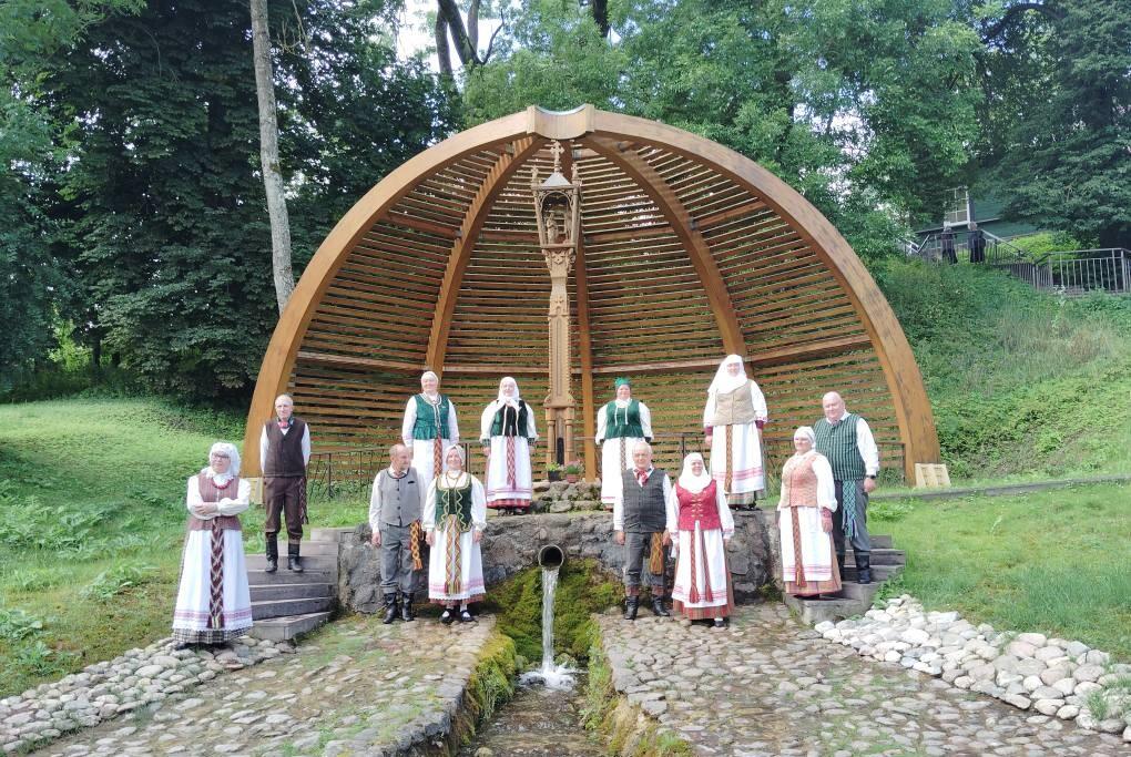 Tradicija: vasarą rengiamas koncertų ciklas „Skambantis Kavarsko Šv. Jono šaltinis“ kviečia lankytojus prie garsiojo šaltinio.