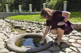 Galia: tikima, kad Krokulės šaltinio vanduo pasižymi nepaprastomis savybėmis, gali išgydyti įvairiausias ligas.