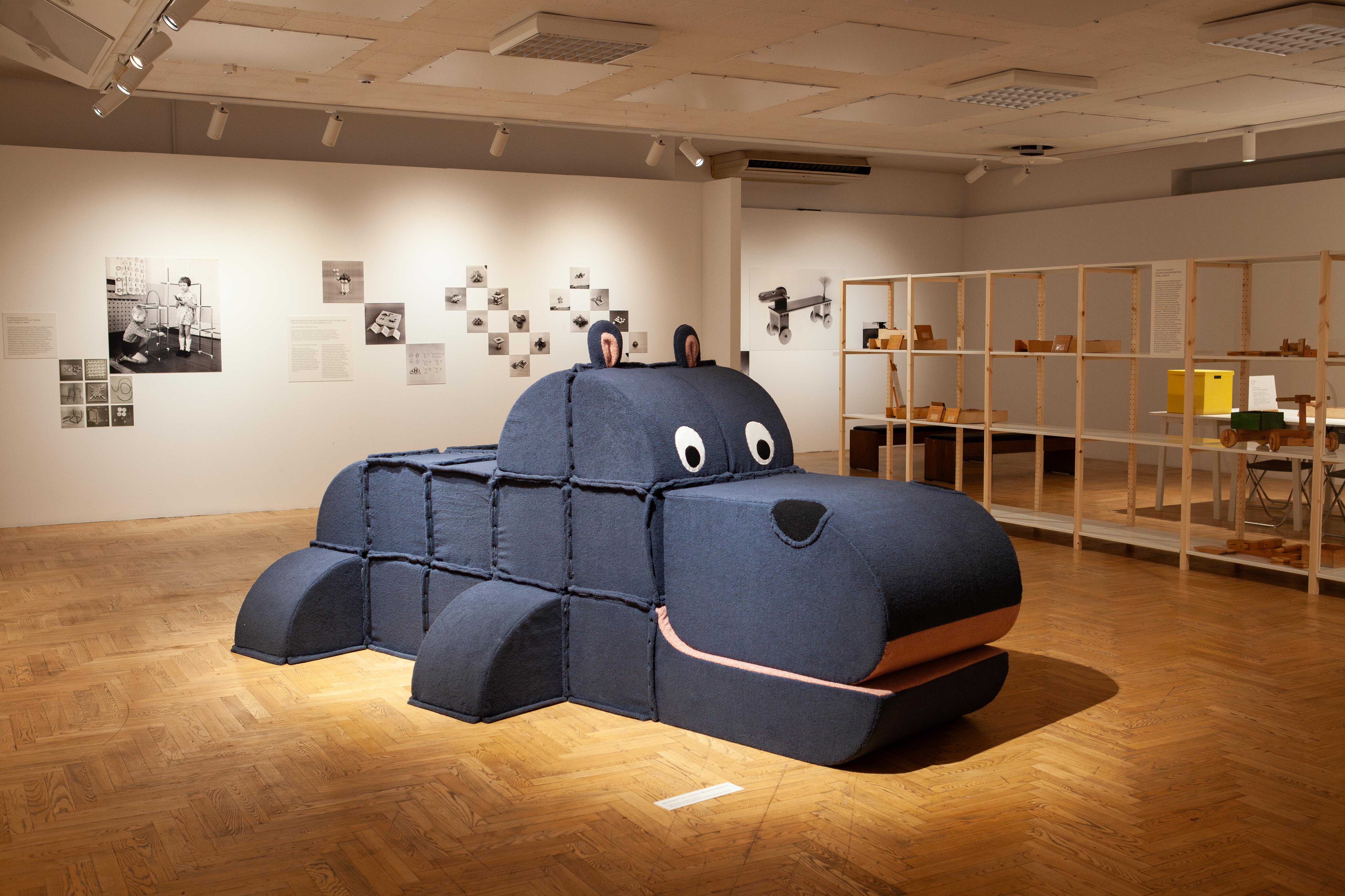 Pamėgo: Begemotas – vienas mėgstamiausių M. K. Čiurlionio dailės muziejuje surengtos parodos „Pasaka“ eksponatų.