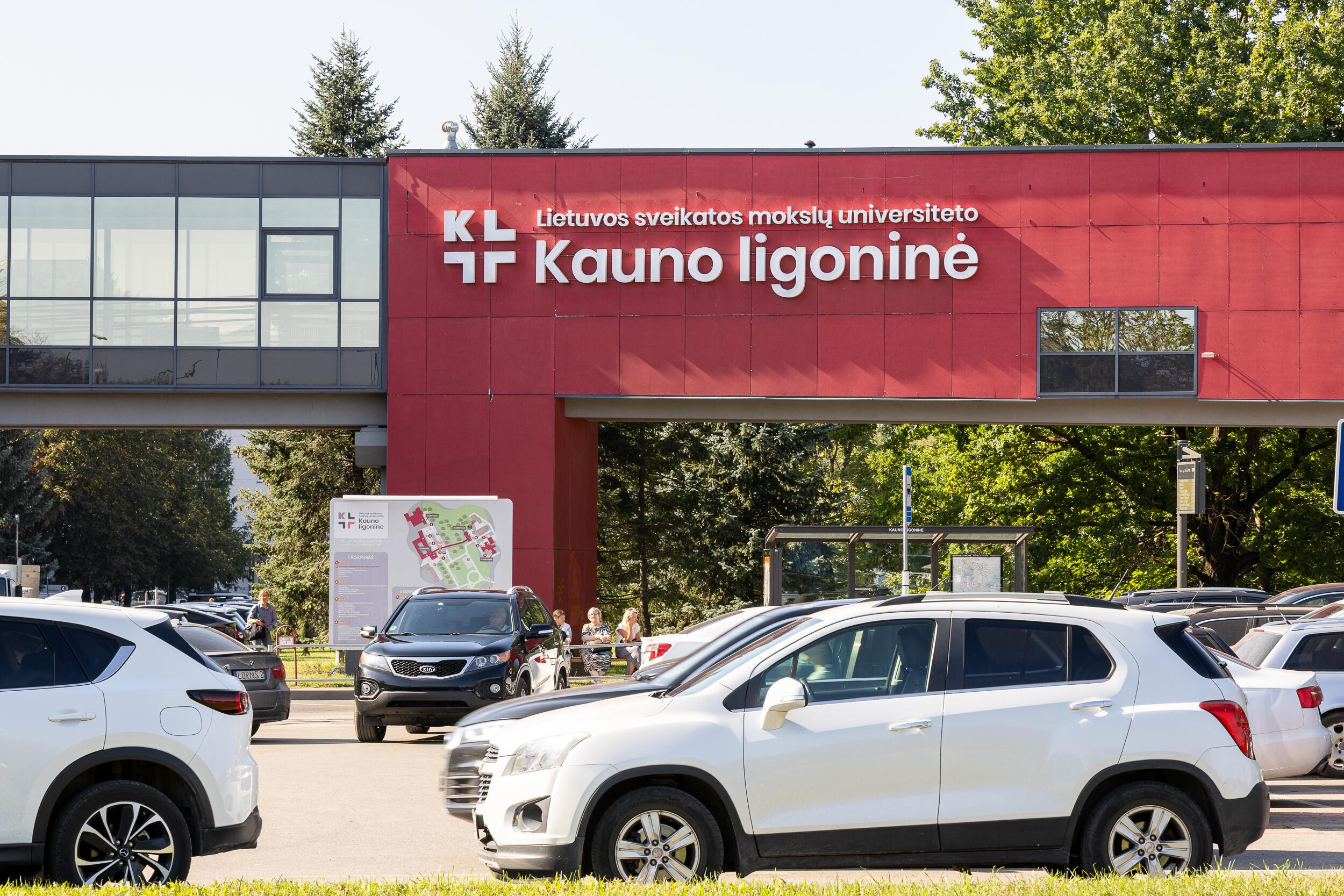 Pokyčiai: ties Kauno ligonine numatoma leisti nemokamai statyti automobilį tik 30 min., vėliau bus taikoma vietinė rinkliava.