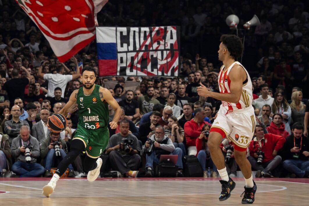 Akiplėšos: „Crvena zvezda“ gerbėjai demonstravo prieraišumą Rusijai.