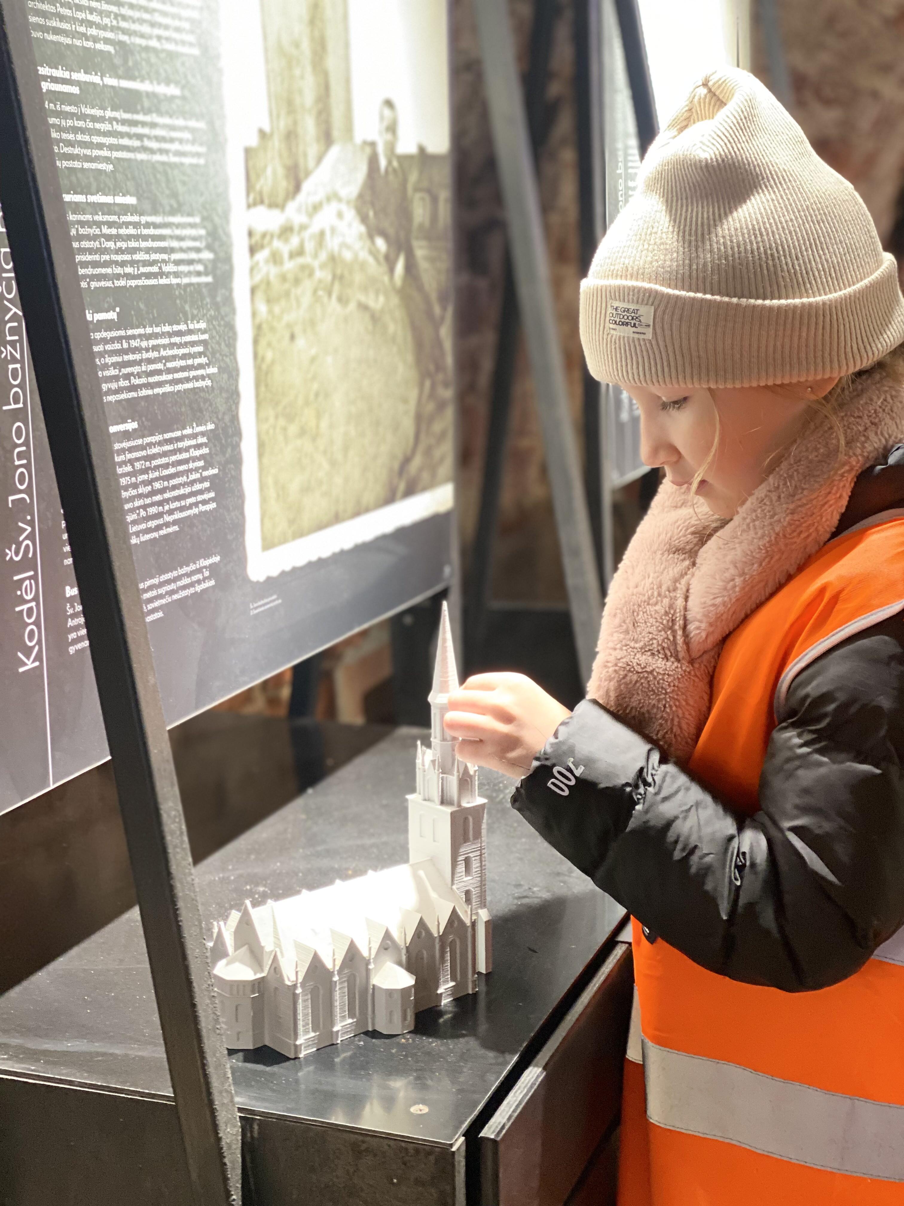 Užduotys: mažesni konkurso dalyviai noriai ėmėsi atlikti jiems pateiktas užduotis.