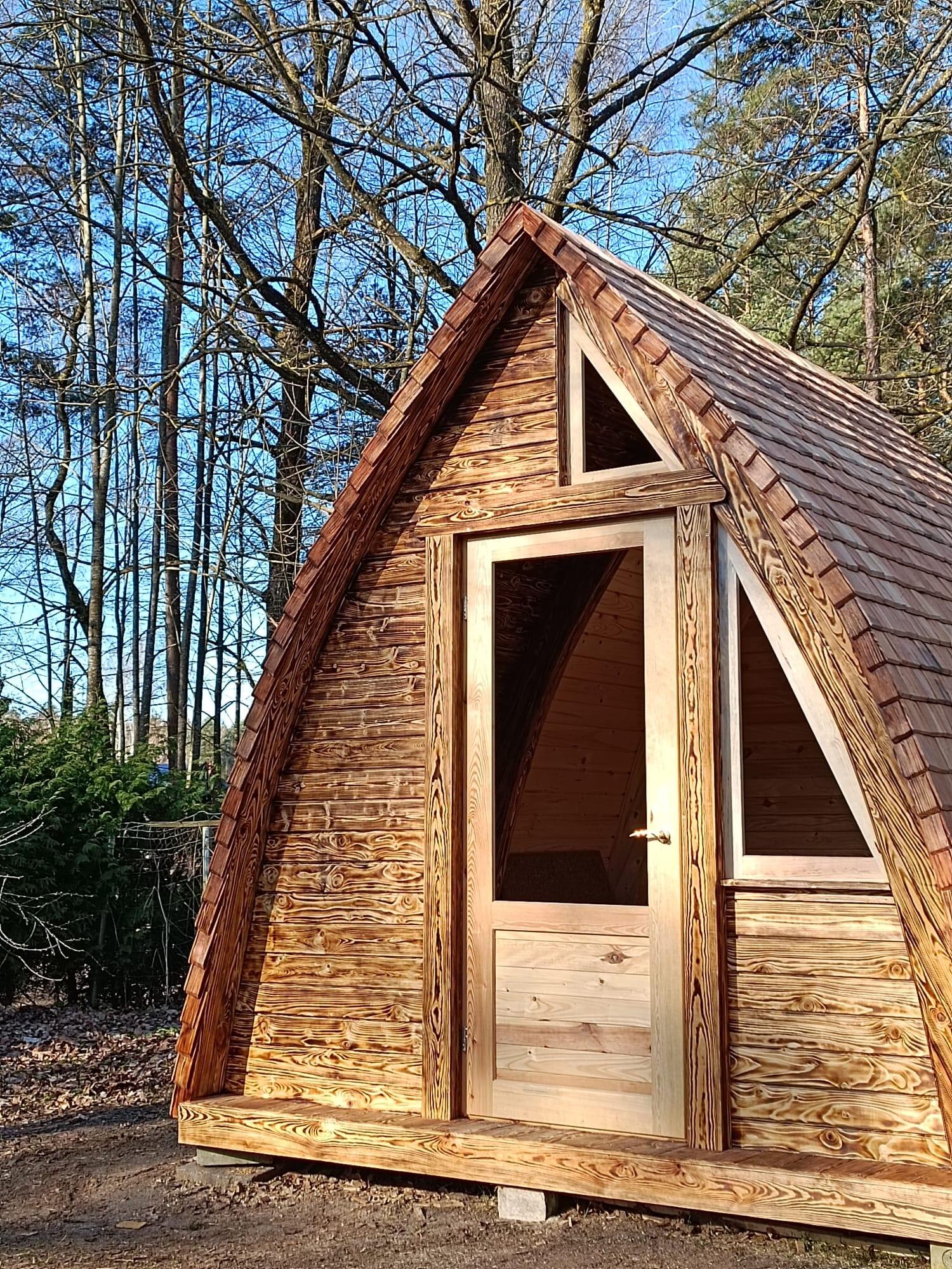 Jauku: mediniai sandėliukai tampa alternatyva plastiko ar metalo konstrukcijoms. Mediena puikiai dera prie gamtos, neperkrauna kiemo.