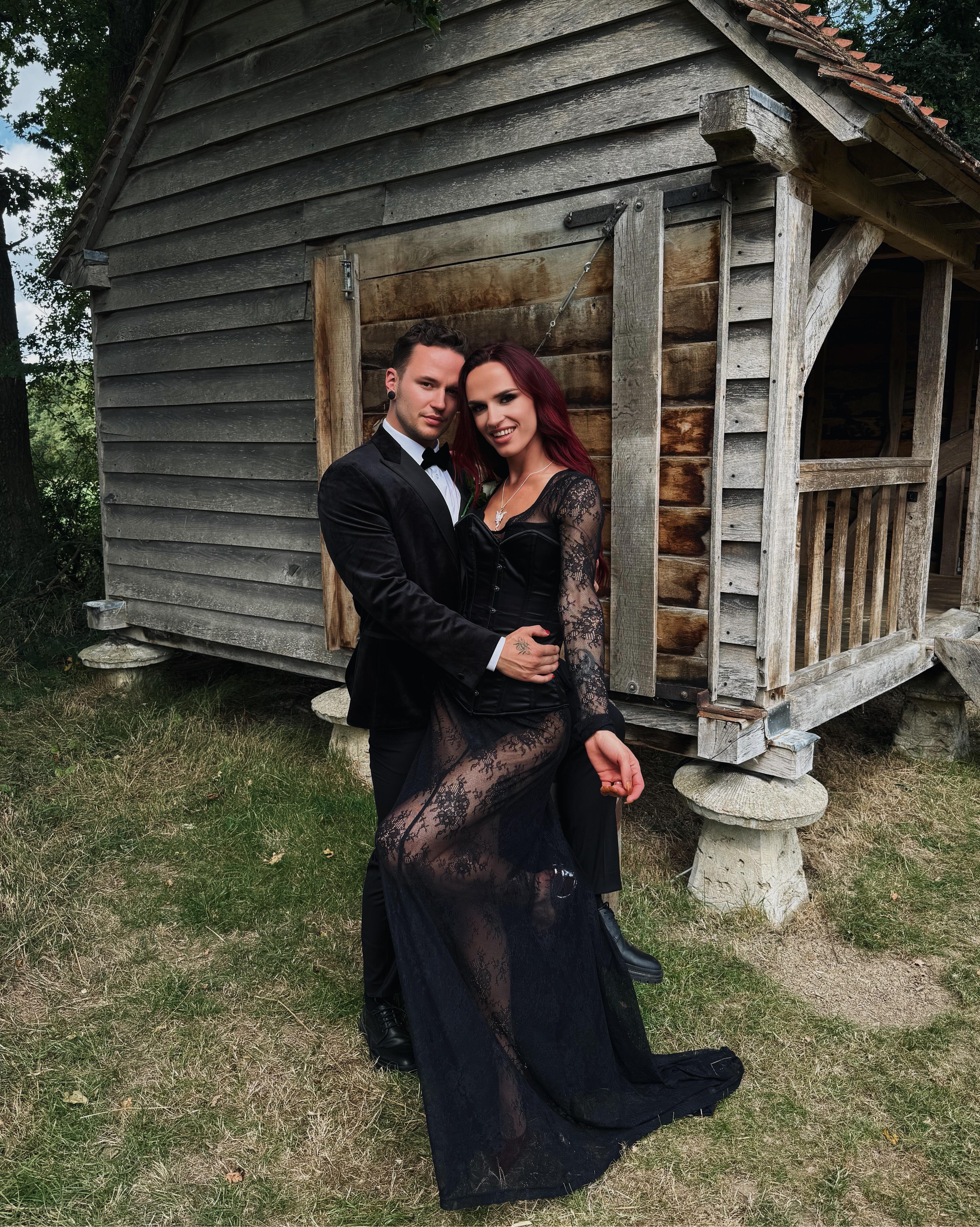 Laimė: vasarą translytė Zofija susituokė su penkeriais metais vyresniu Luku. „Kartu su vyru gyvename visavertį gyvenimą ir kuriame tokį pasaulį, apie kokį abu kadaise svajojome“, – brangina dabartinį savo gyvenimą Zofija.