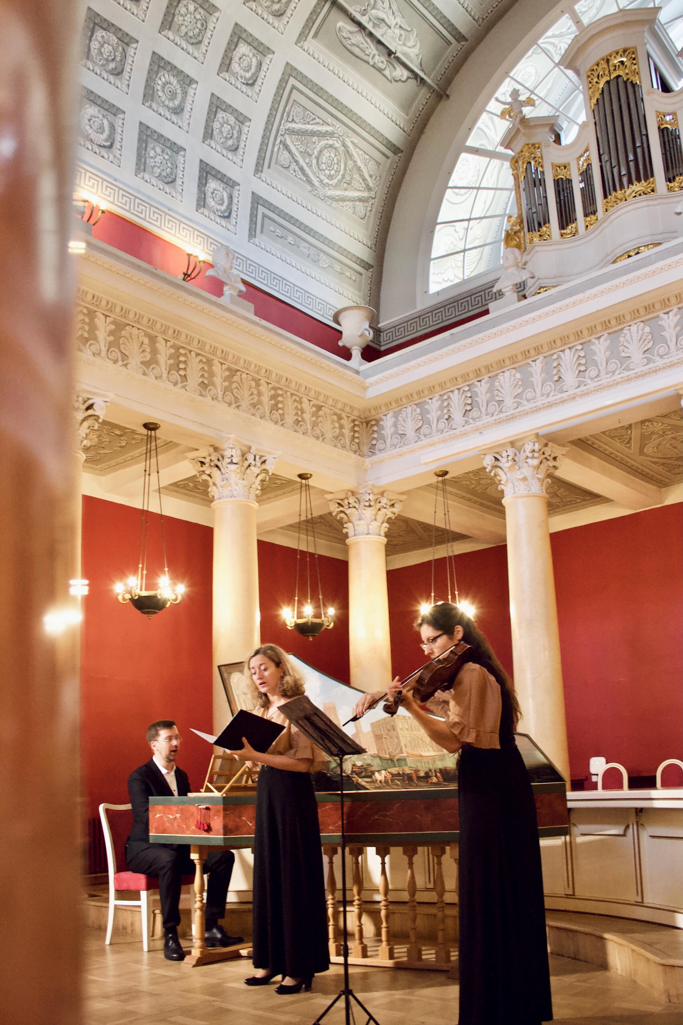 Koncertas VU Didžiojoje auloje, ansamblis „Šviesotamsa“