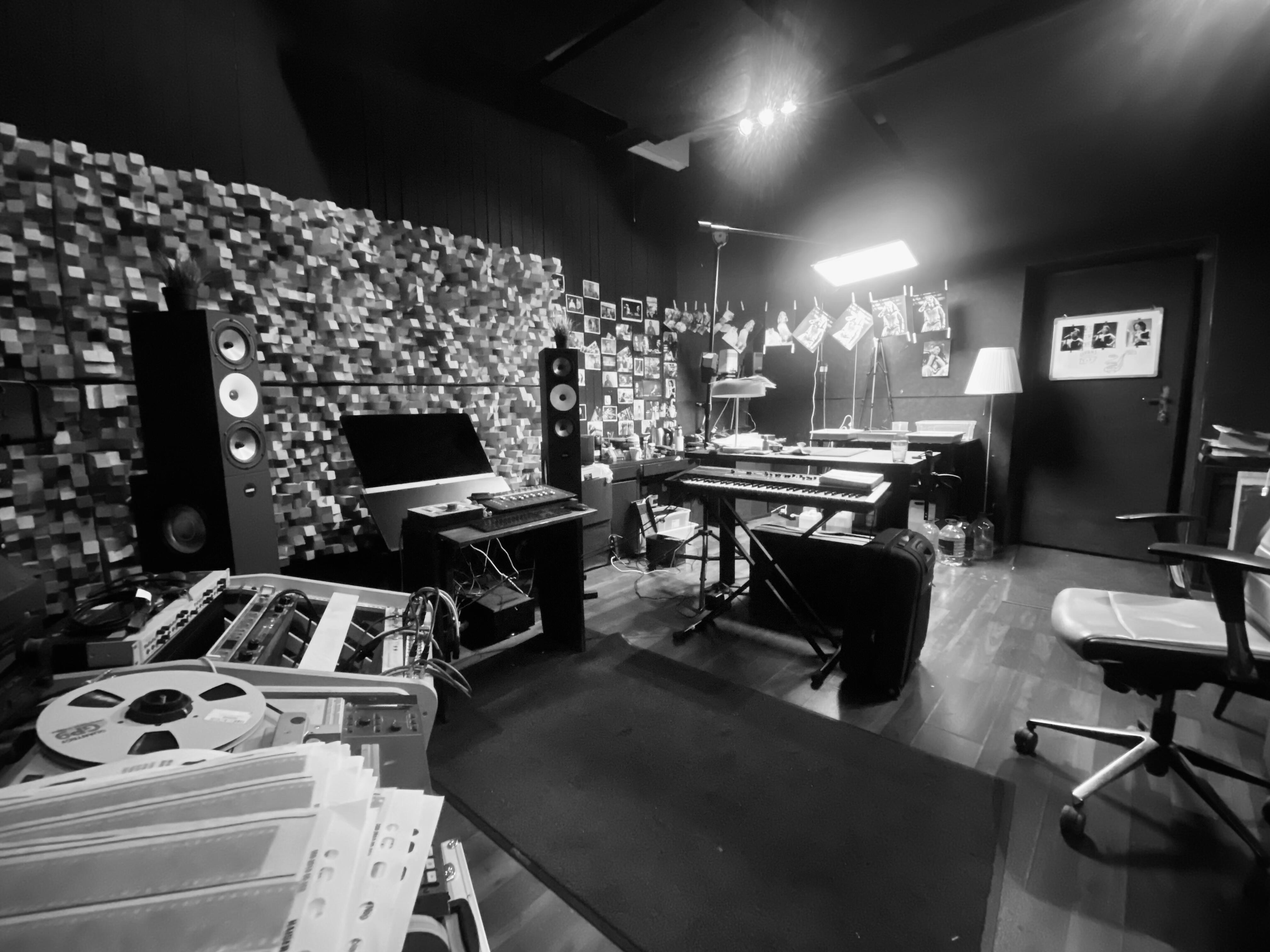 N. Ulevičiaus garso įrašų studija-fotolaboratorija