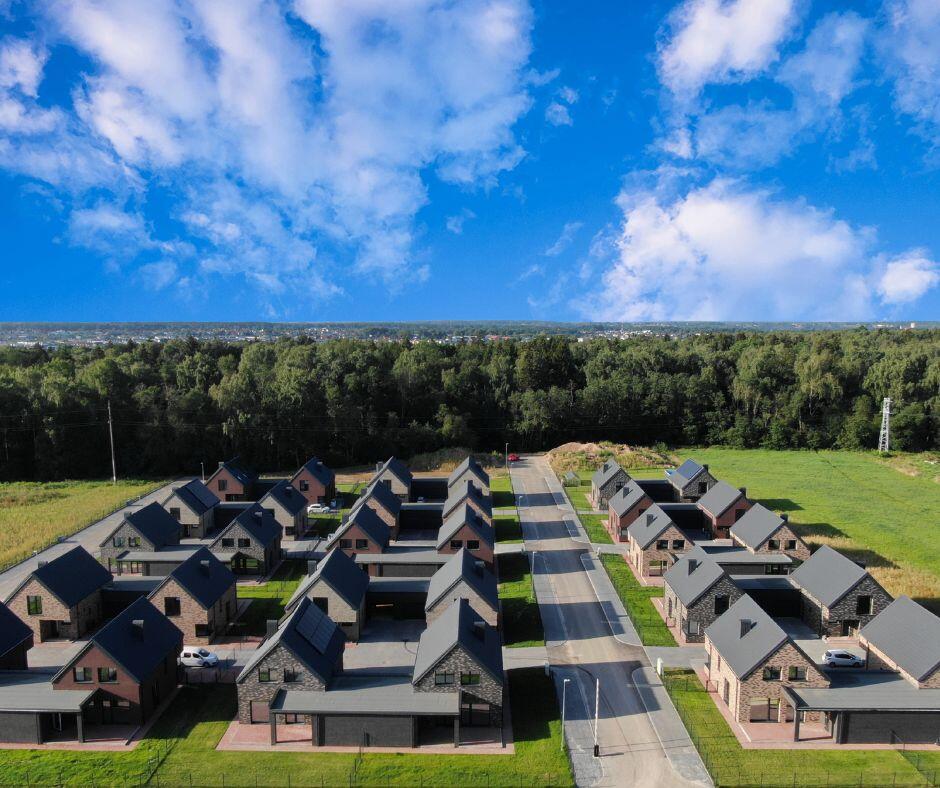 Naujakuriai: „Pamiškės“ kvartalas sparčiai auga ir tampa pavyzdžiu, kaip darniai galima derinti šiuolaikinį komfortą su gamtos aplinka.