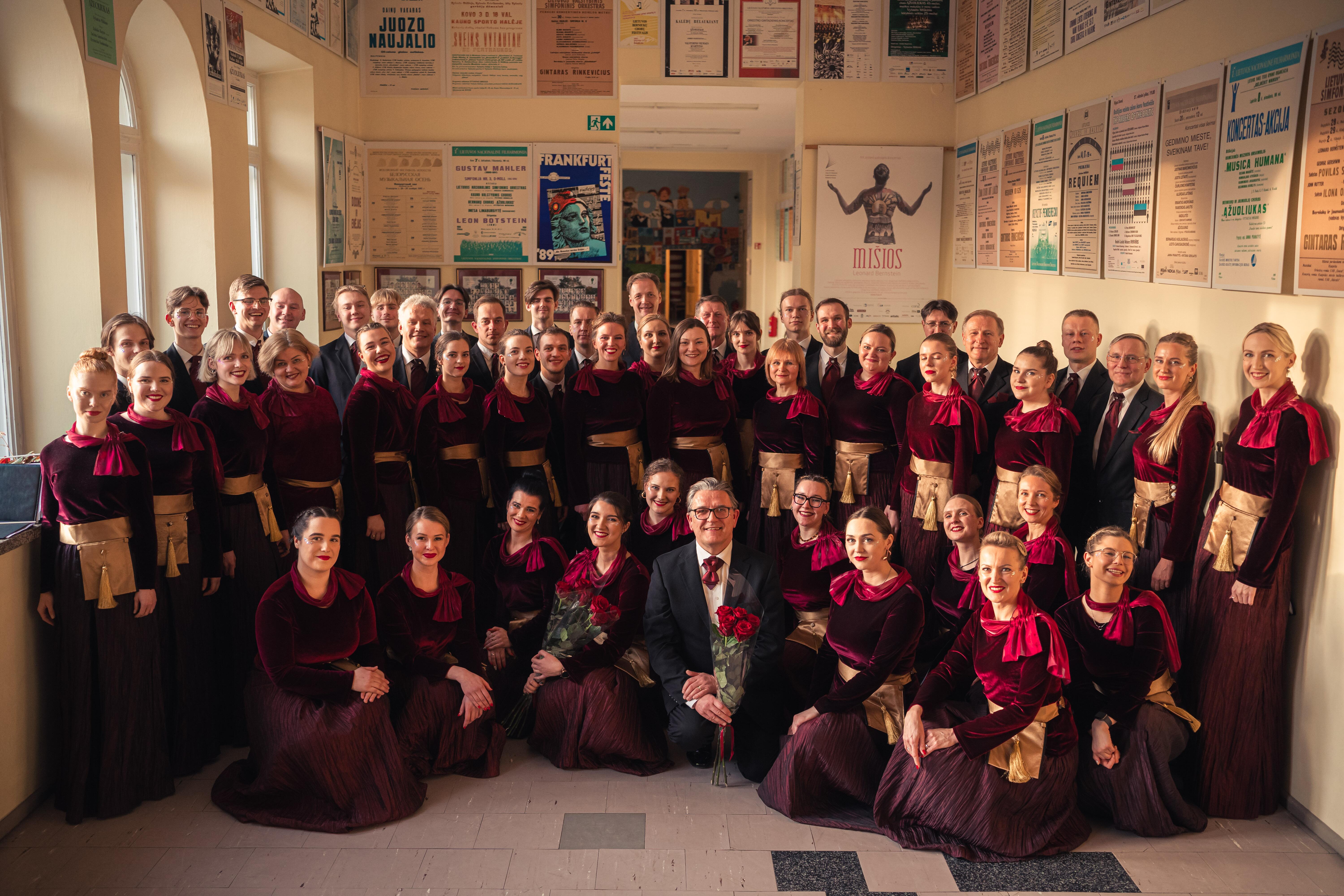 VDU choras „Ave vita“