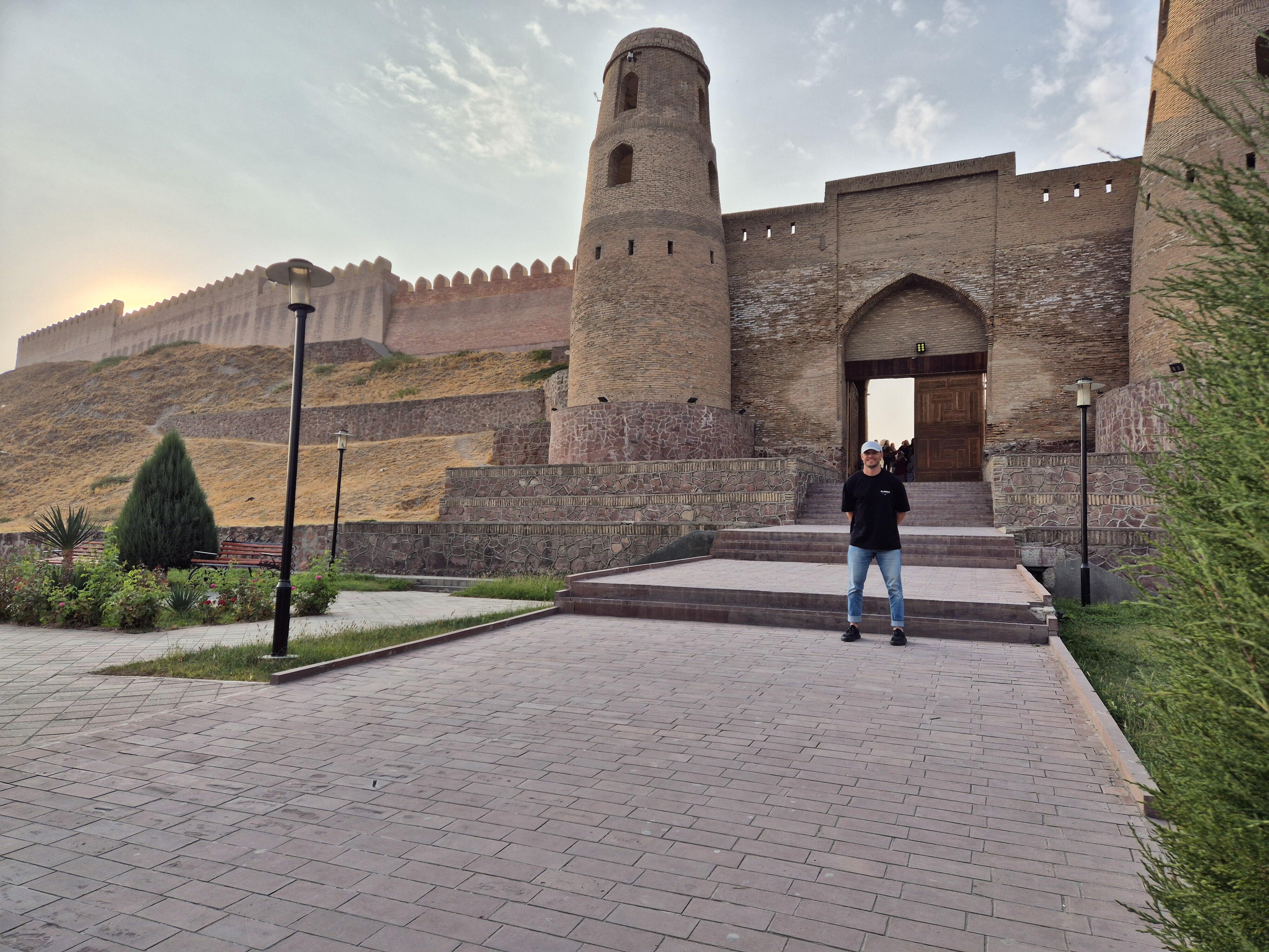 Akcentas: Hisaro tvirtovė – vienas garsiausių istorinių Tadžikistano paminklų.