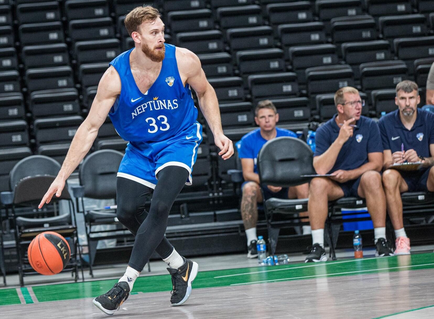 Karjera: J. Karnikas dėl asmeninių priežasčių atsisveikino su „Neptūnu“.