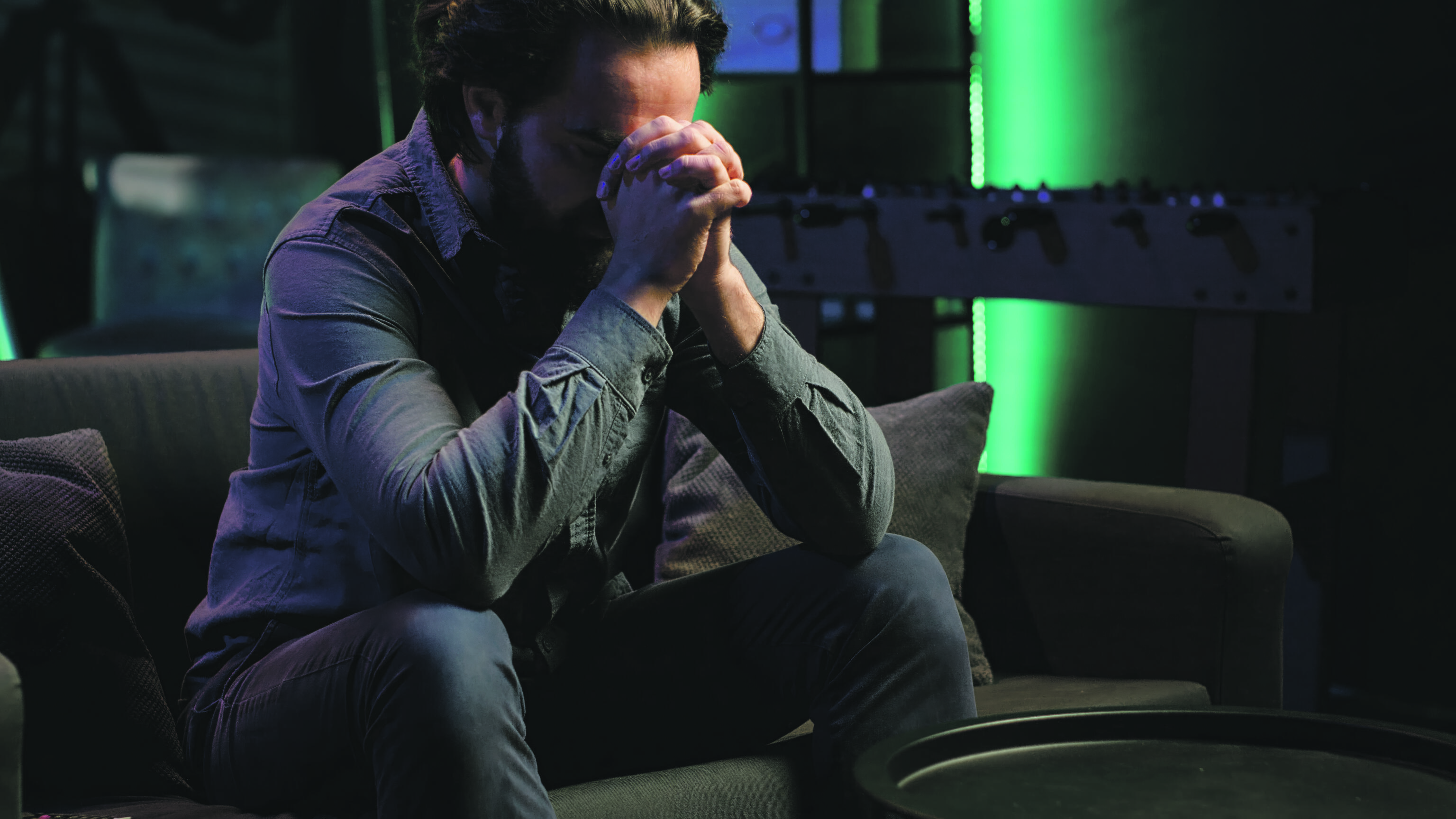 Padariniai: dažnas dalyvavimas azartiniuose lošimuose gali sukelti tam tikrų psichikos sveikatos sutrikimų: depresiją, nerimą, minčių apie savižudybę, impulsyvų elgesį.