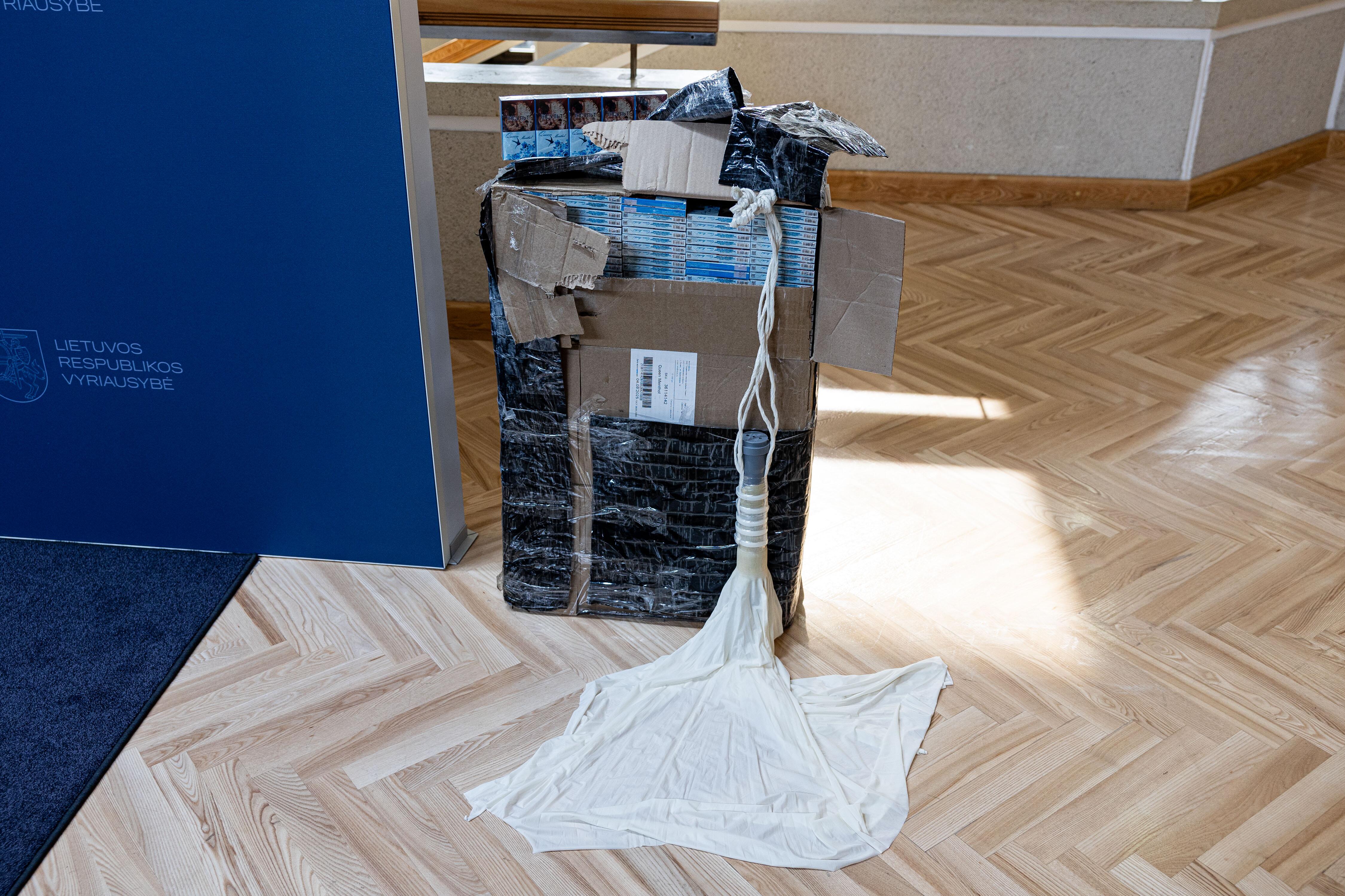 Pretendentas: naujadaras „balionizmas“ (su kontrabandiniais balionais susijusi sumaištis valstybėje) šiemet galėtų tapti Metų žodžiu.