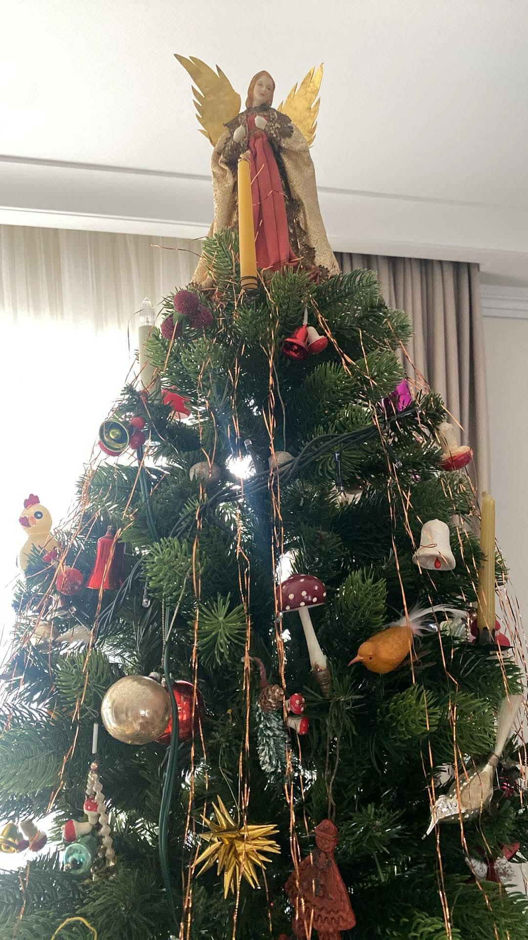 Siela: visais laikais prie Kalėdų eglutės susirinkdavo visa šeima, todėl kiekvienas senovinis žaisliukas gali daug papasakoti.