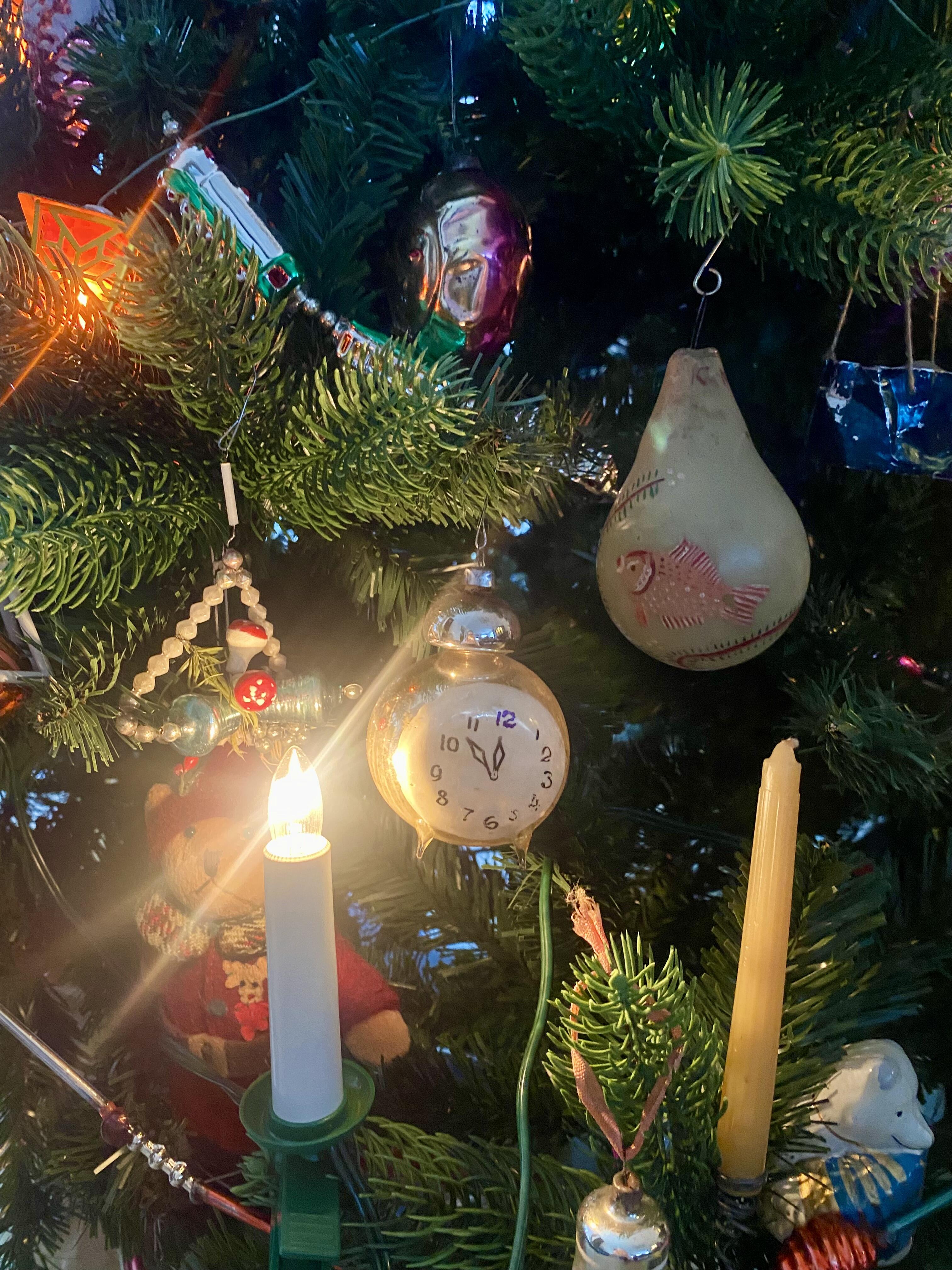 Atspindžiai: Ligitos puošiama eglutė – tarsi kelionė laiku, čia atsispindi laikmečiai, įvykiai, istorijos.