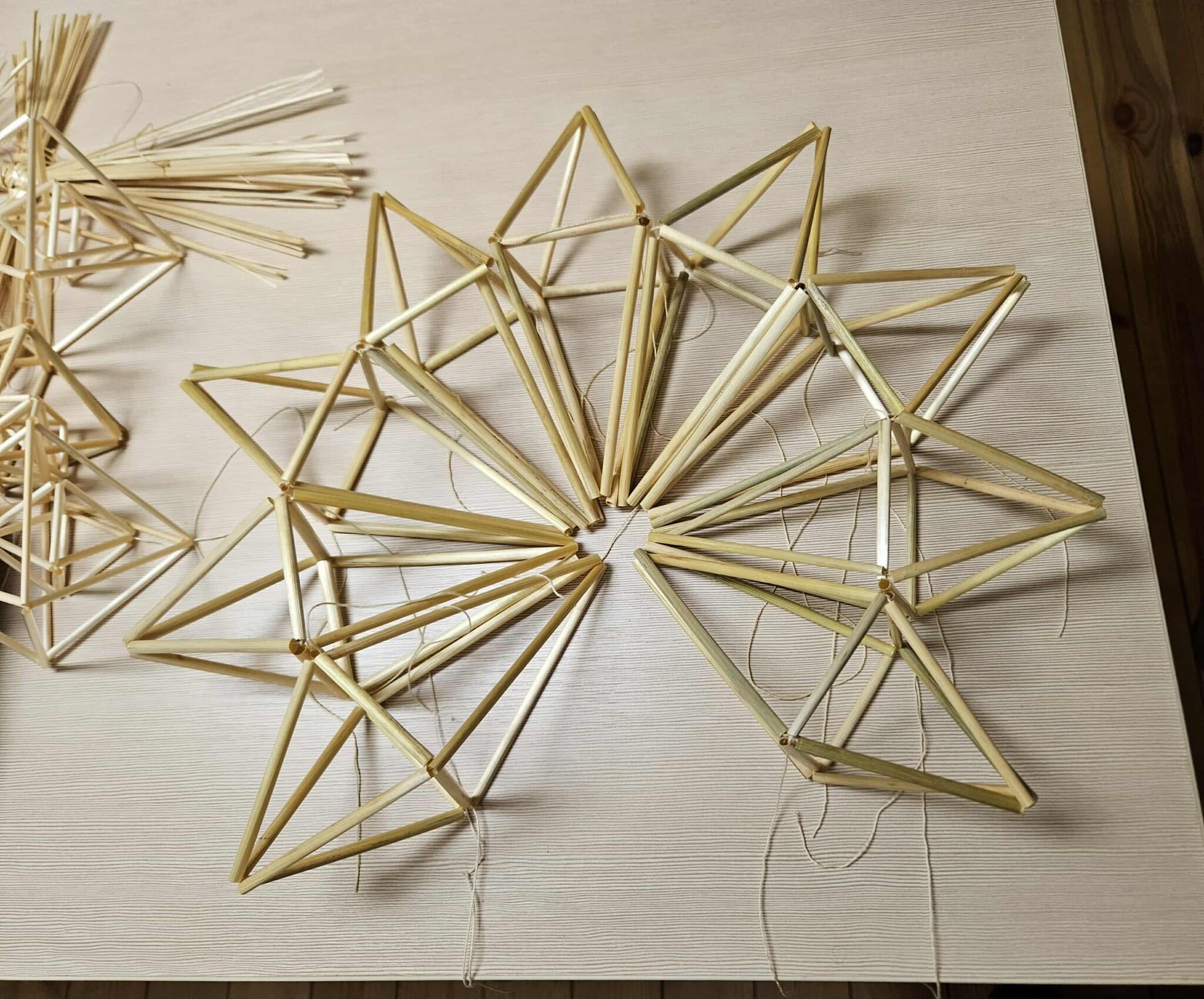 Šerdis: šiaudas – įnoringa medžiaga, reikalaujanti nemažai kantrybės.