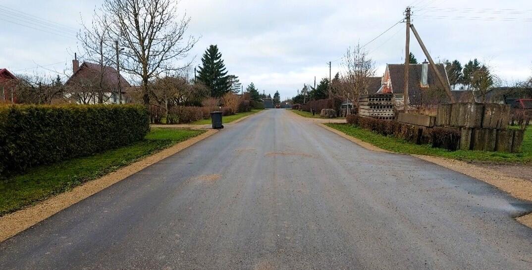 Išasfaltuotas Žvainių kaimo Žvainių gatvės ruožas.