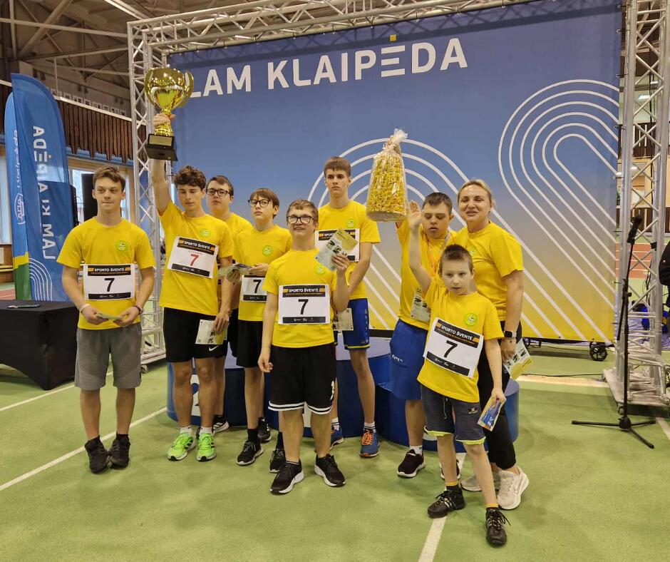 Klaipėdos „Medeinės“ mokyklos komanda