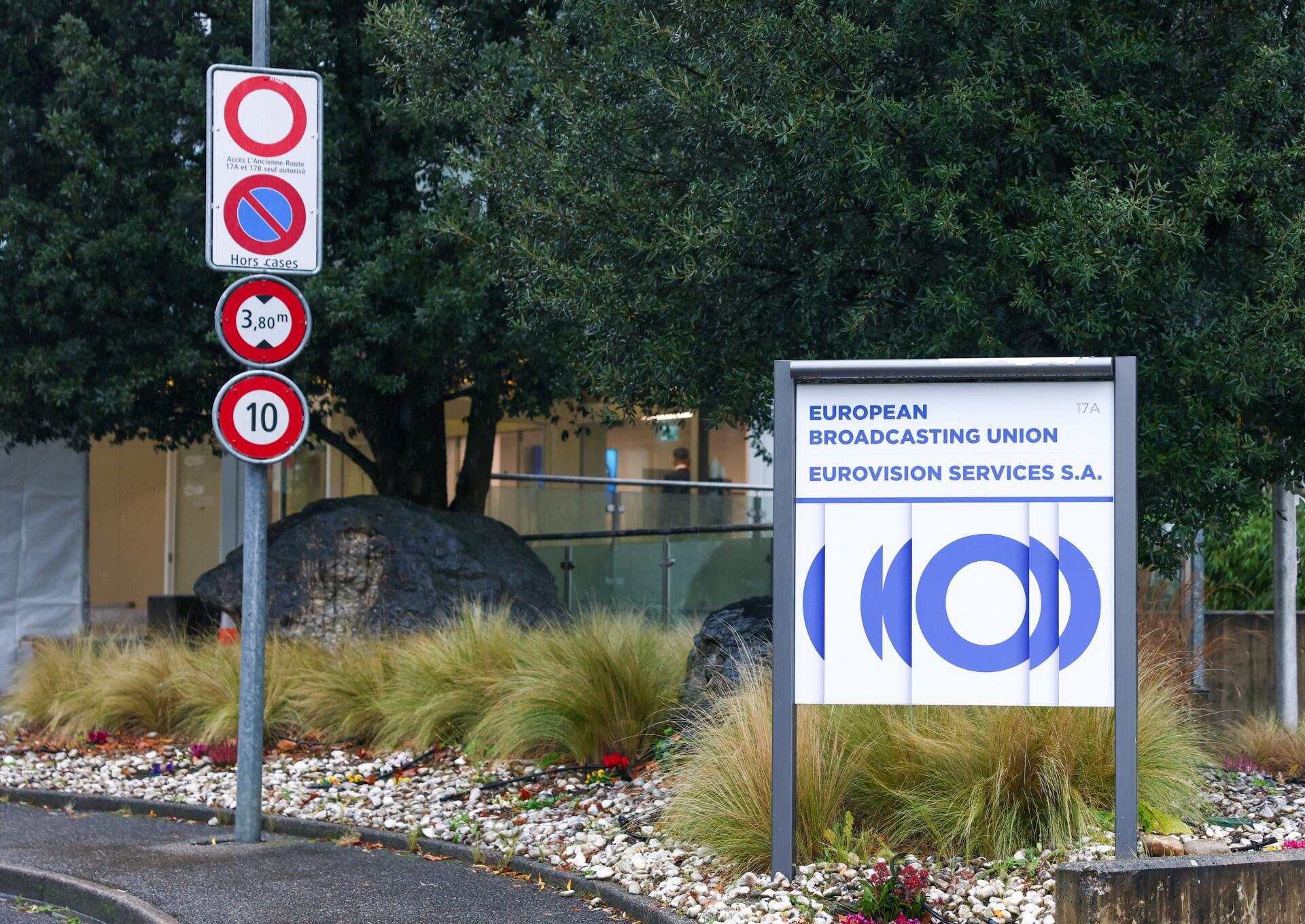 Europos transliuotojai spręs dėl raginimų neleisti Izraeliui dalyvauti „Eurovizijoje“