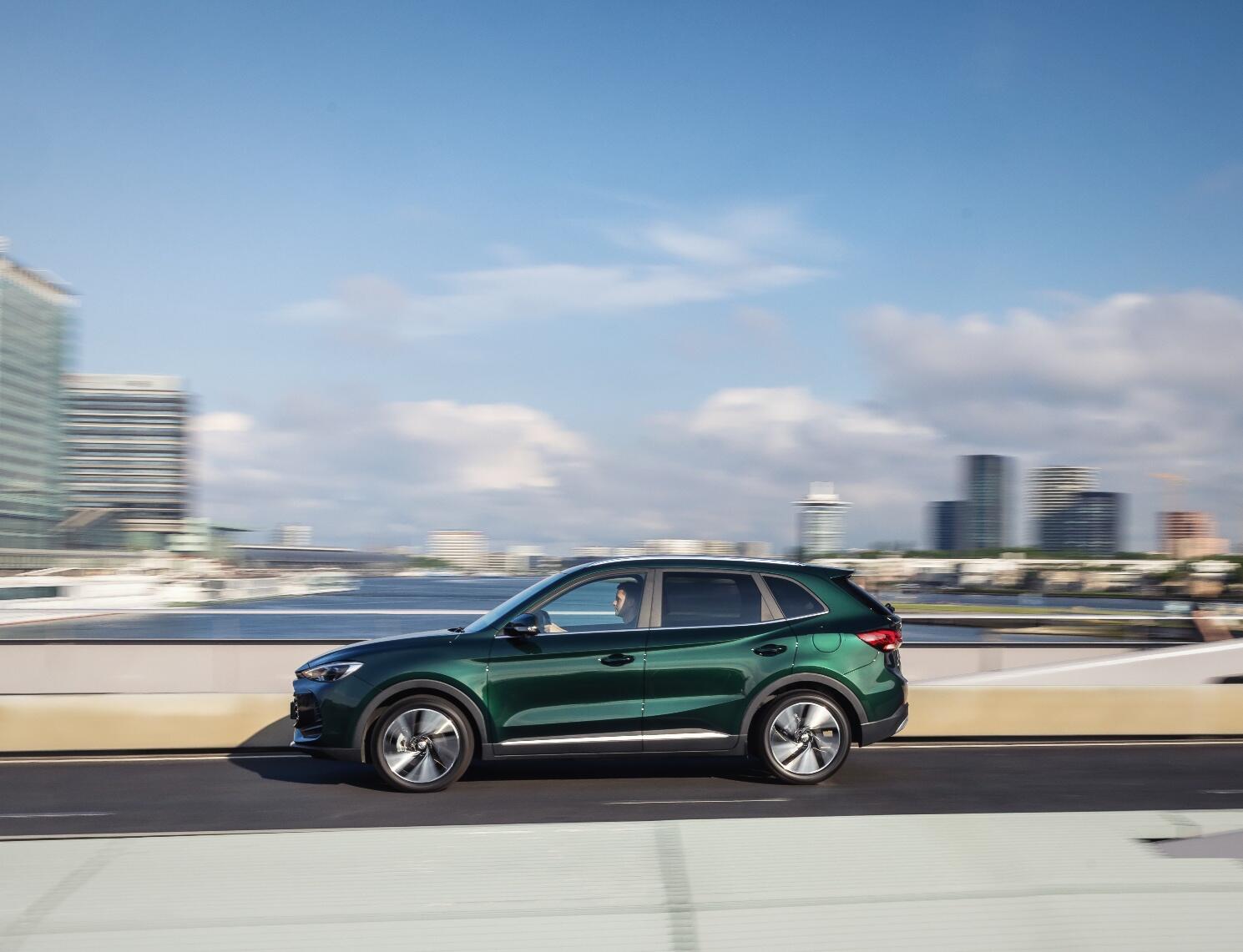 Pristatyti nauji aukštųjų technologijų elektromobilių modeliai, kurie sustiprino MG 