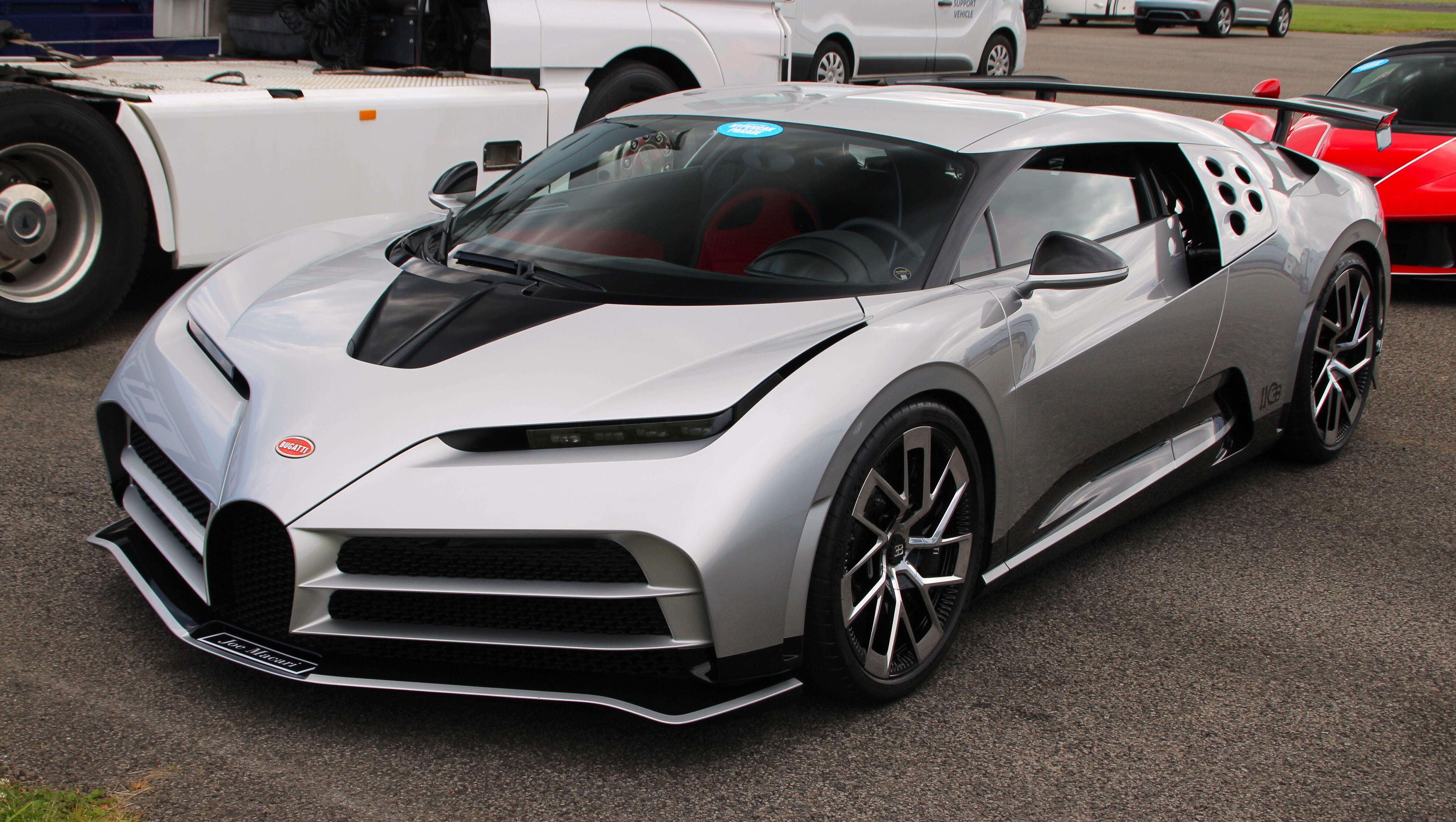 Gražuolis: ryškiausias C. Ronaldo kolekcijos deimantas – „Bugatti Centodieci“, kurio vertė siekia net 9 mln. svarų sterlingų.