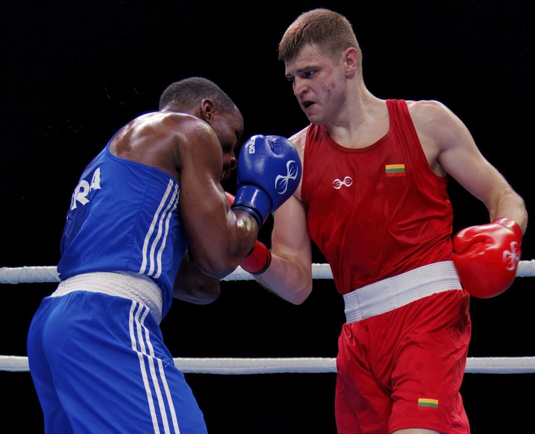 Varžovai: A. Kazakevičius po atkaklios kovos finale pralaimėjo prancūzui J. Tadahui.