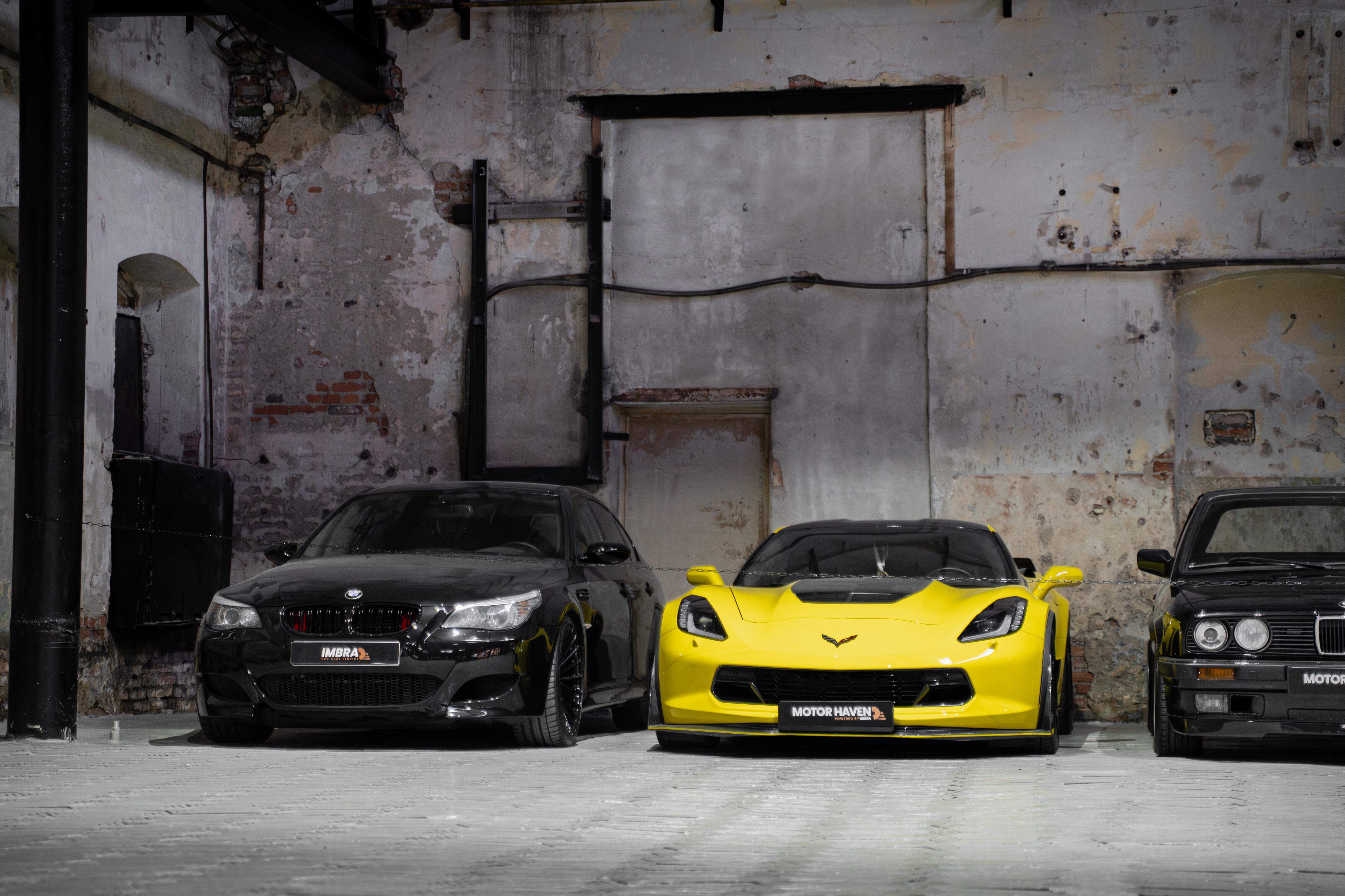 Priežiūra: saugykloje bus užtikrintos optimalios sąlygos: pastovi temperatūra, apsauga nuo drėgmės, dulkių ir atsitiktinių pažeidimų.