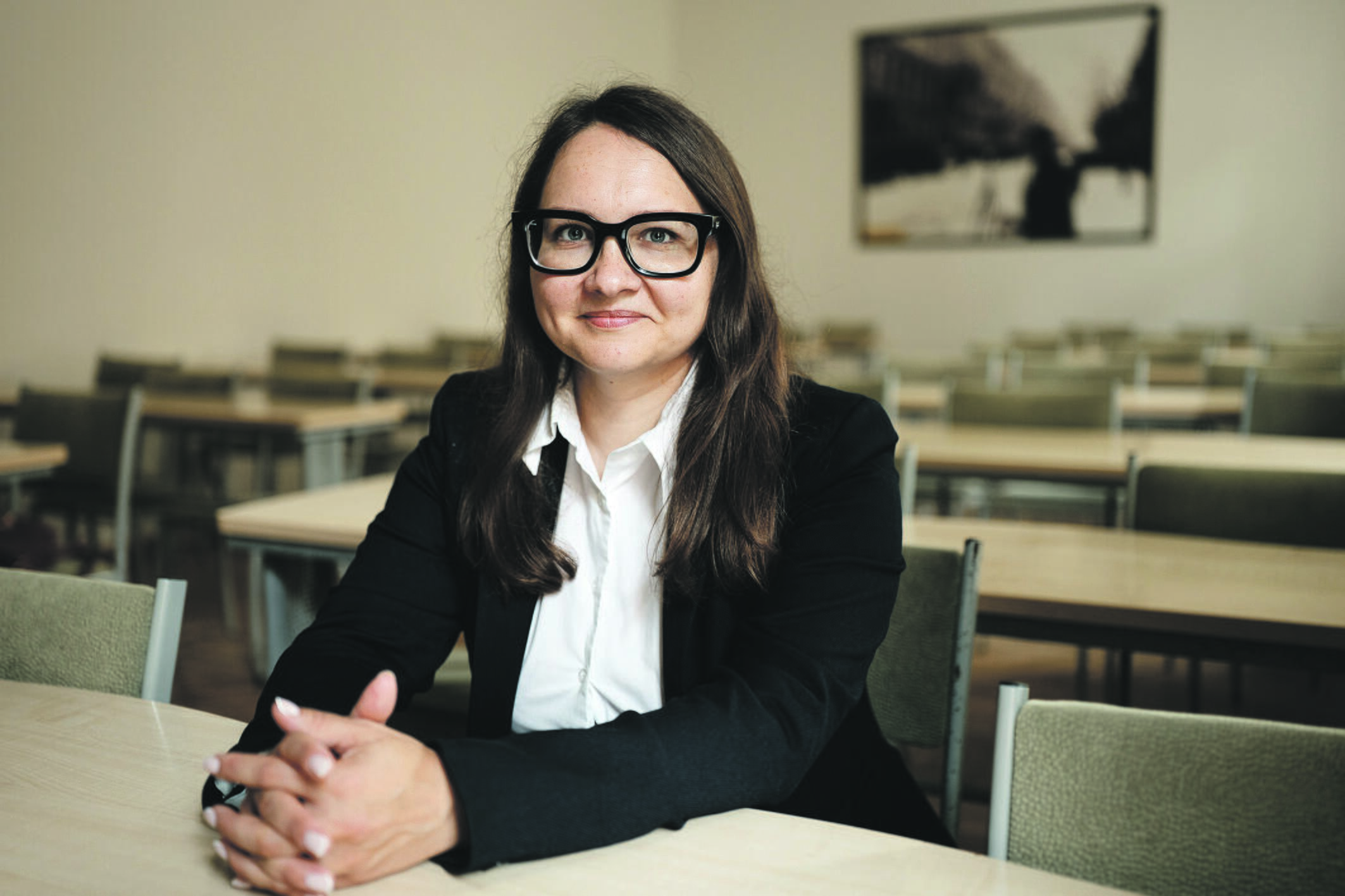 Privalumas: Dž. Donauskaitės nuomone, vilties teikia tai, kad Lietuvos žurnalistų bendruomenė, palyginti, solidari. Net jei puolamas konkurentas, jie mato, kad taip yra nedaroma. 