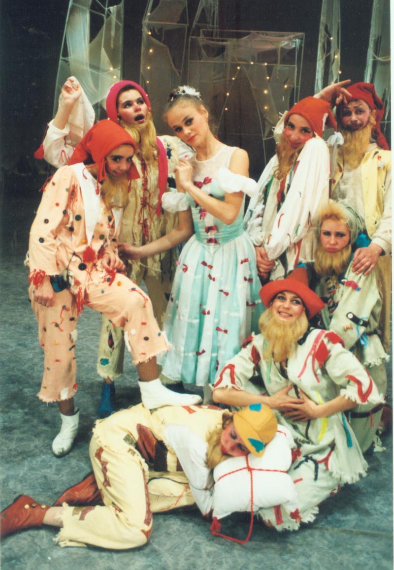 Jurijaus Smorigino režisuotas baletas „Snieguolė ir septyni nykštukai“, 1995 m.
