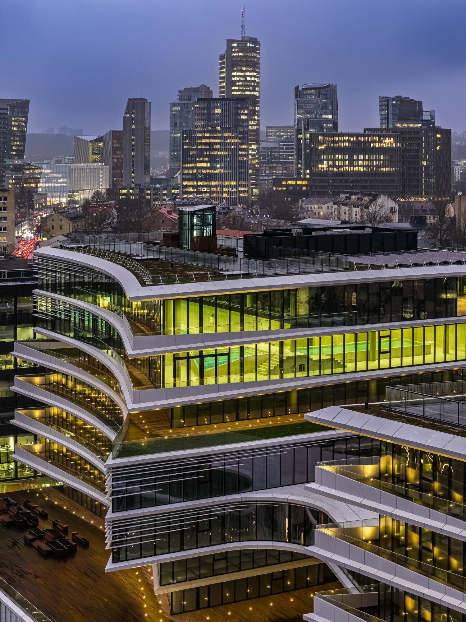 „Business Stadium Central“ verslo centras yra išskirtinis savo architektūra
