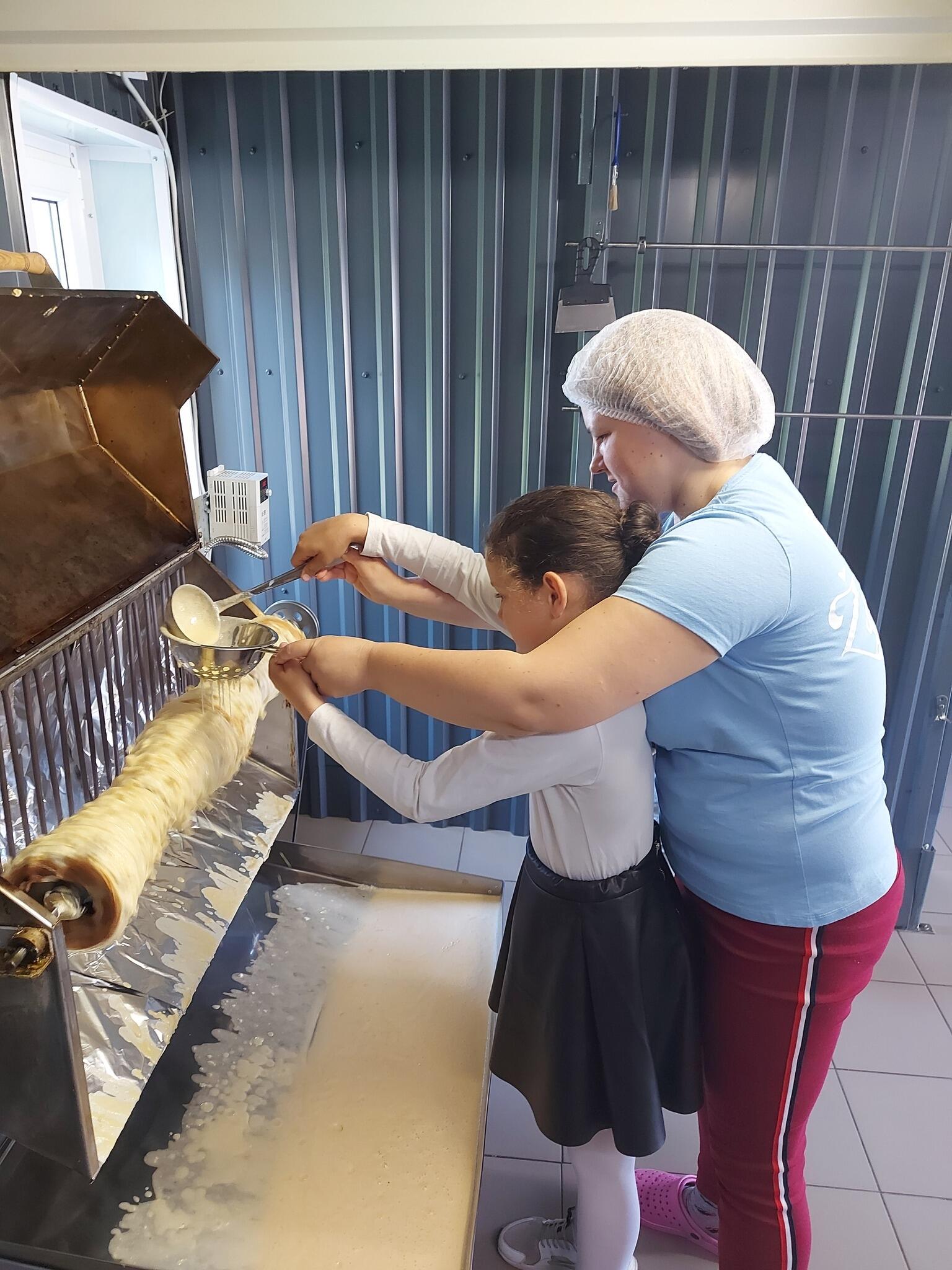 Edukacija: vaikams labai įdomu, kaip gimsta spygliuoti skanėstai.