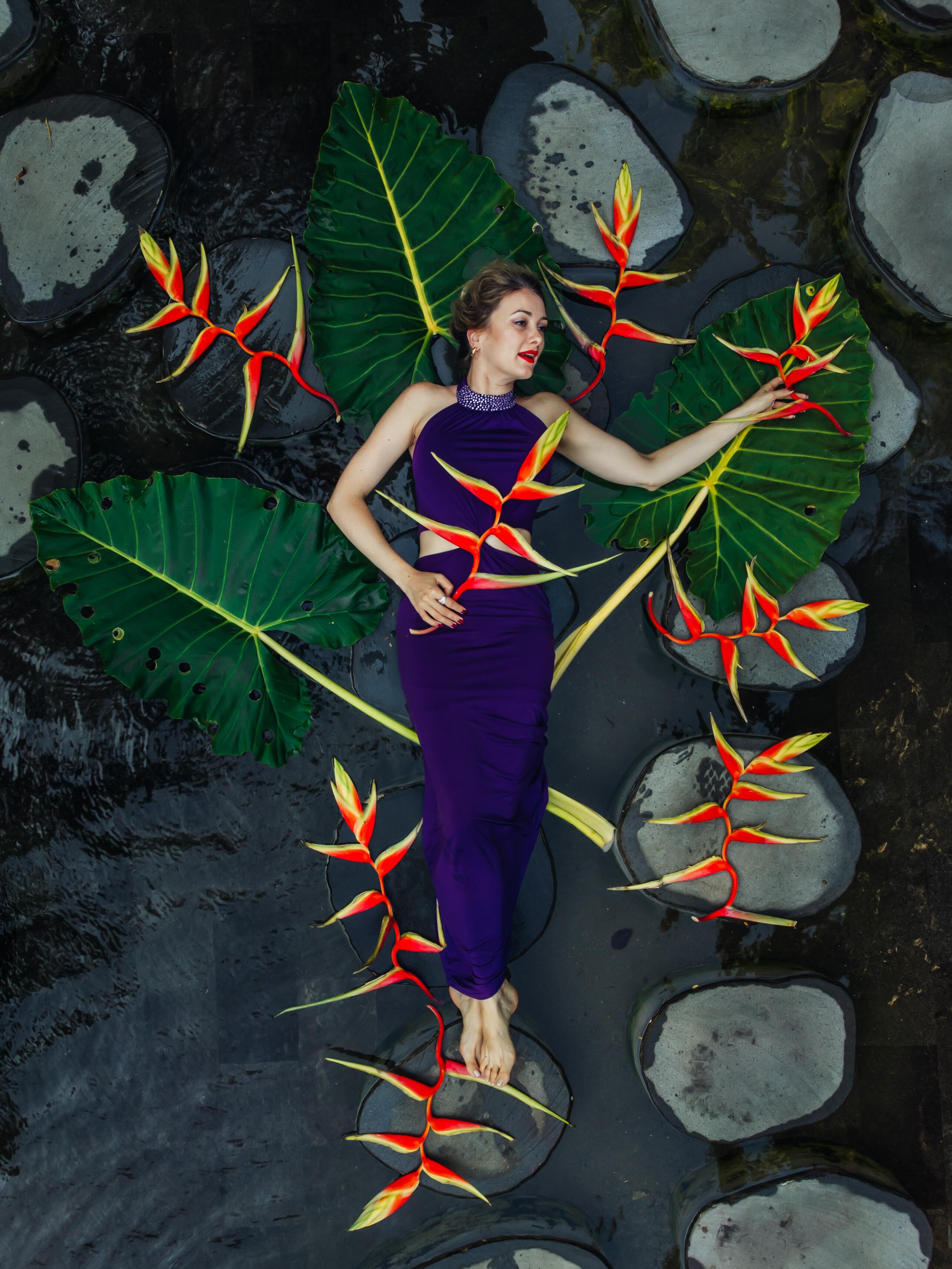 Žavinga: Balis garsėja įspūdingais augalais. Jie neliko nepastebėti ir lietuvių menininkų darbuose.