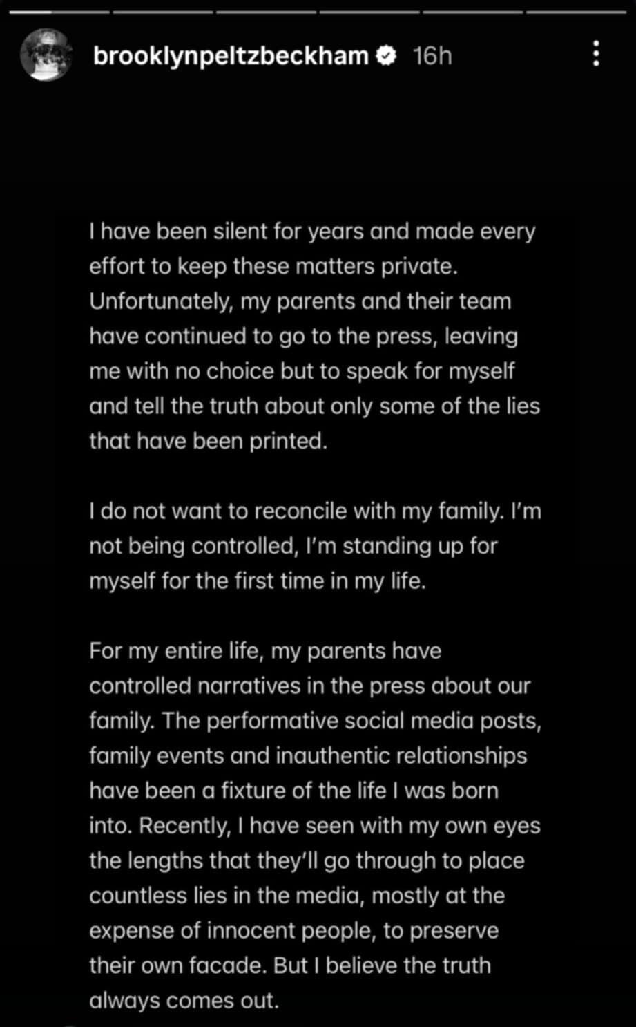 Brooklyno Peltzo Beckhamo žinutė socialiniuose tinkluose